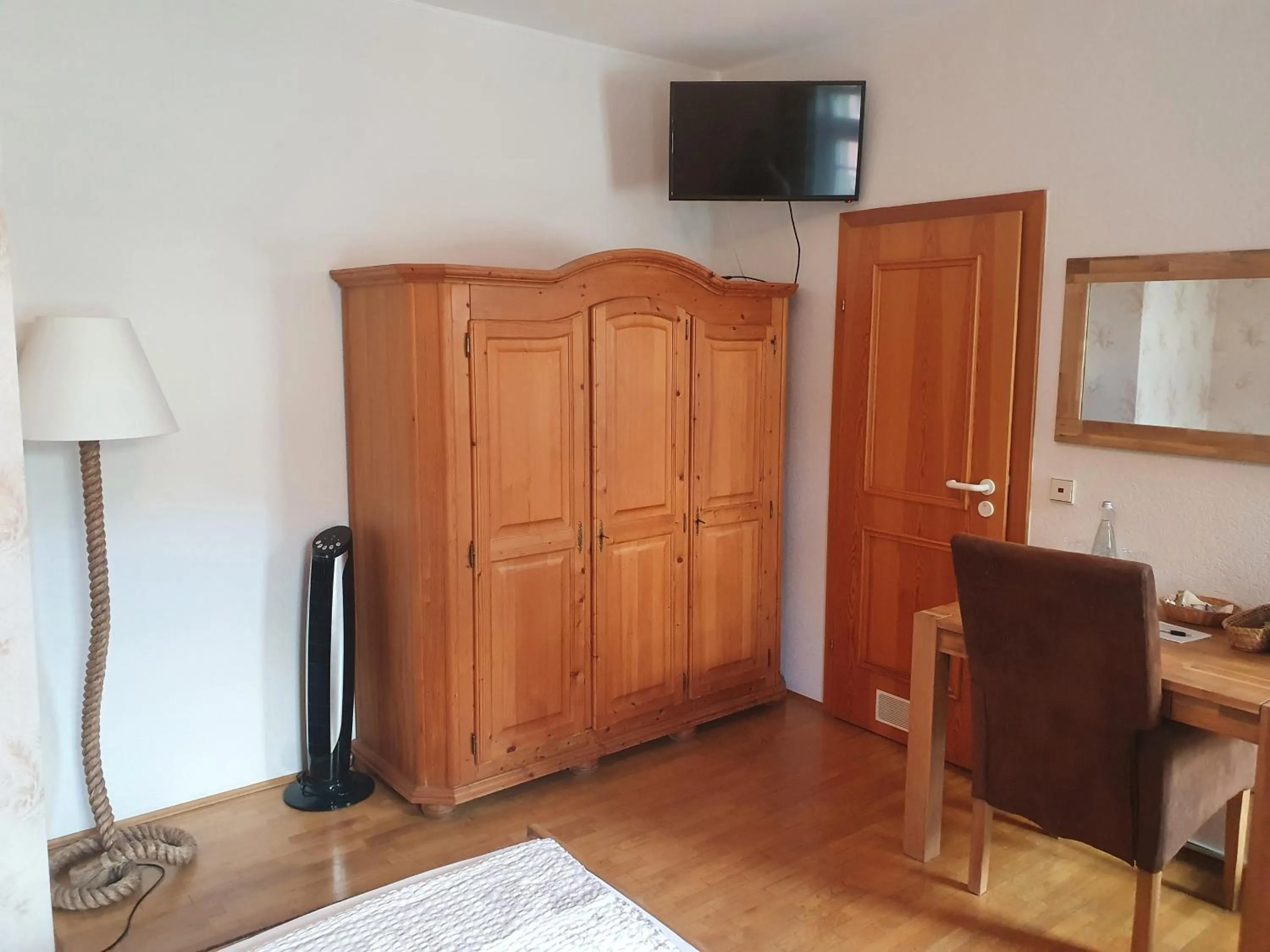 Photo of the whole room in Gasthof Alte Post