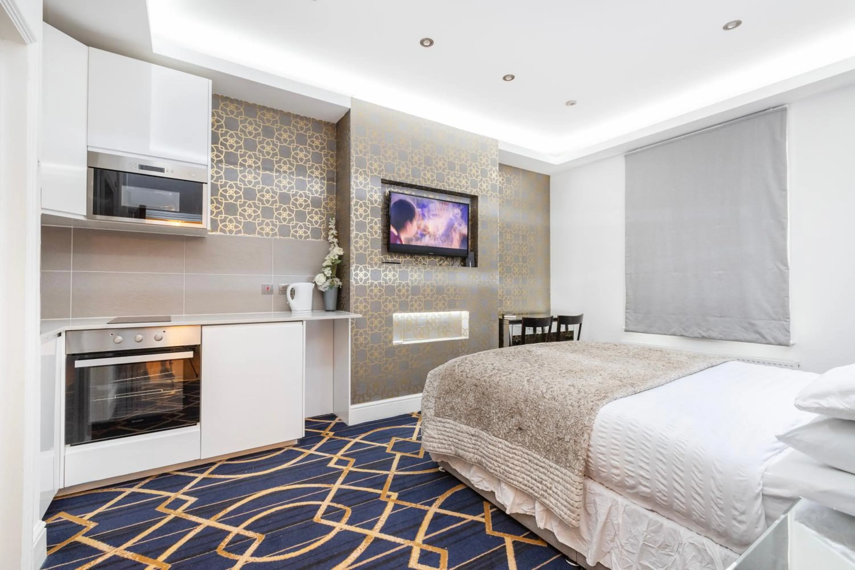Bed in Marble Arch Mews Apart'hotel