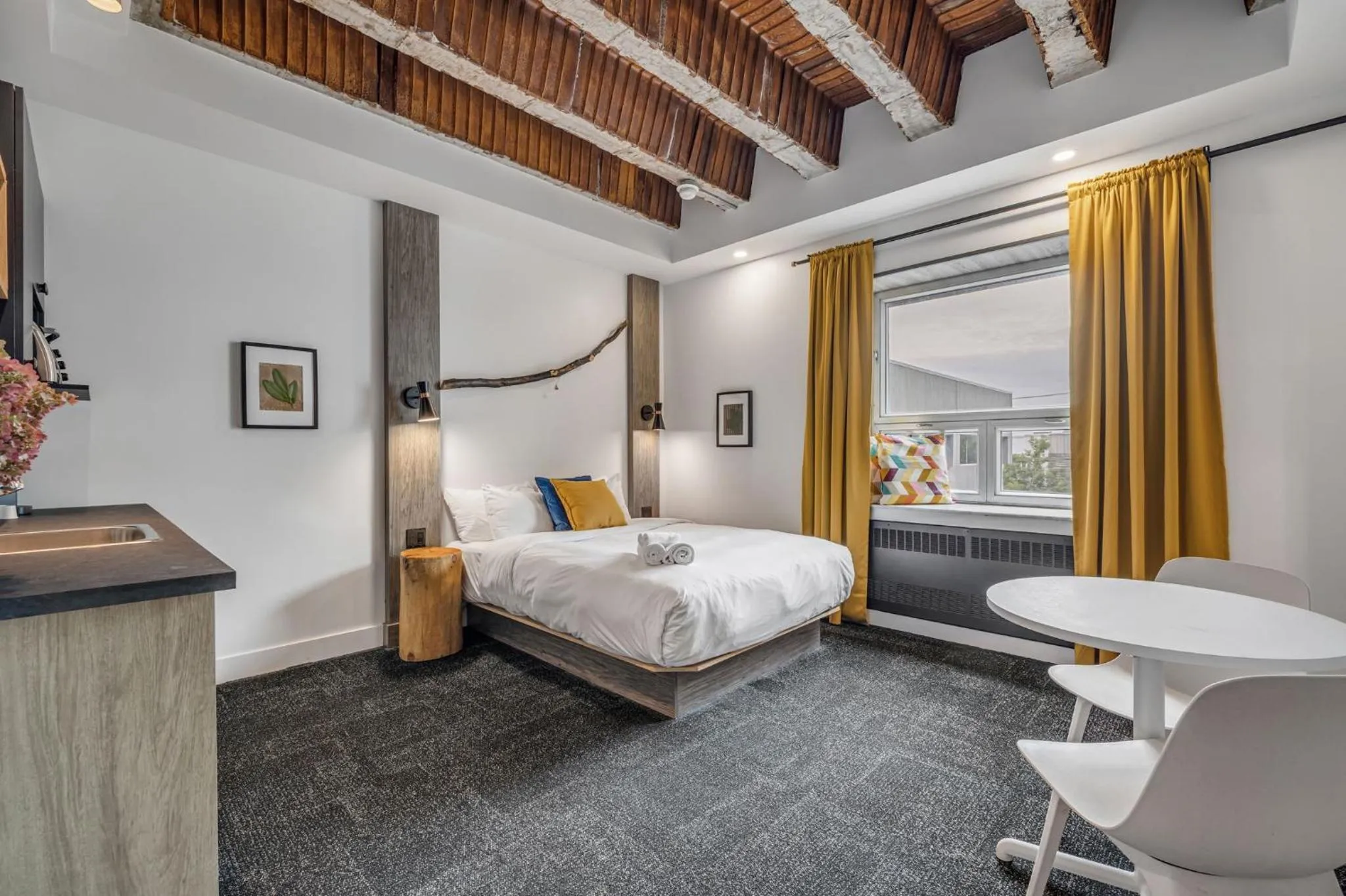 Queen Suite in La Sainte Paix