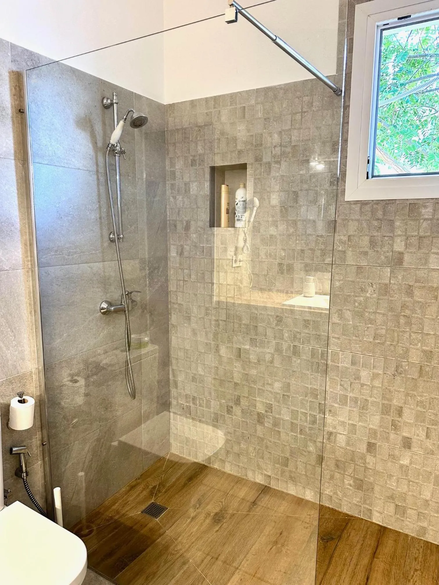 Shower in Starbal Love