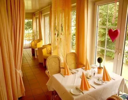 Restaurant/places to eat in Hotel Bedburger Mühle