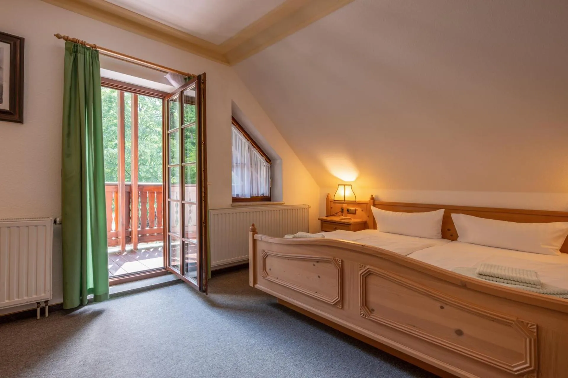 Balcony/Terrace, Bed in Zur Margarethenmühle - Landgasthof und Waldhotel