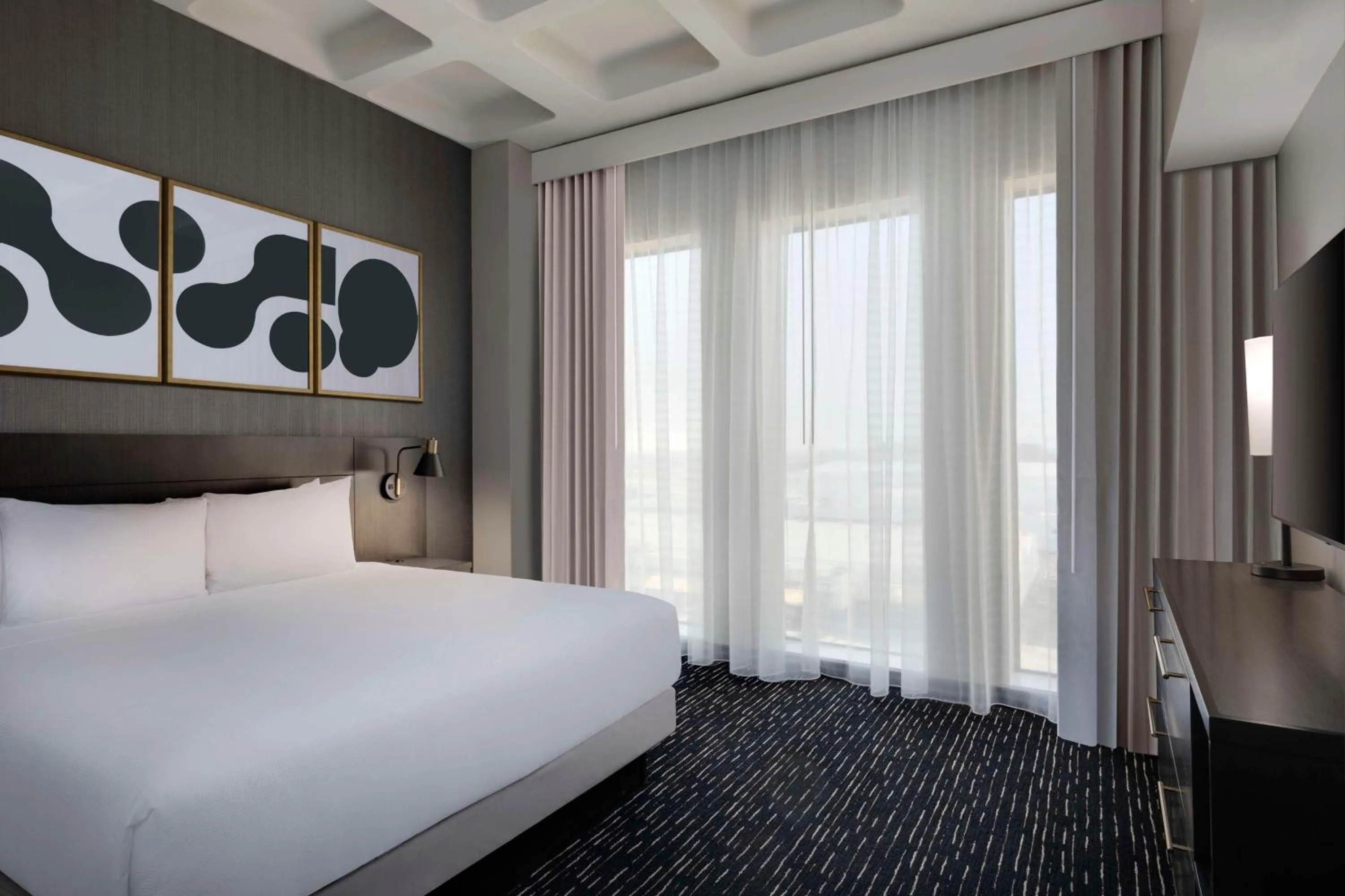 Photo of the whole room, Bed in Hyatt House LAX Century Blvd