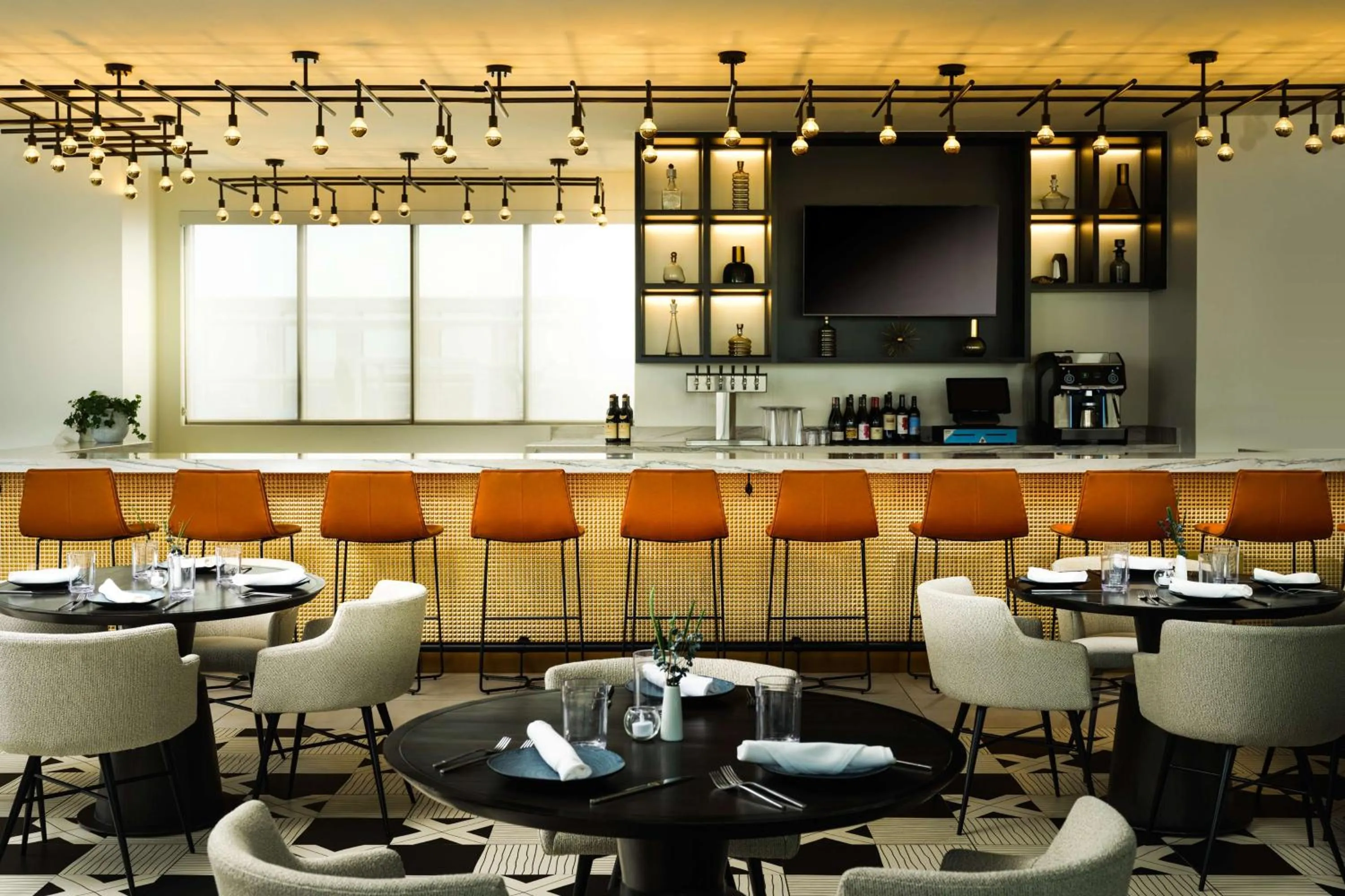 Lounge or bar in Hyatt Place LAX/Century BLVD