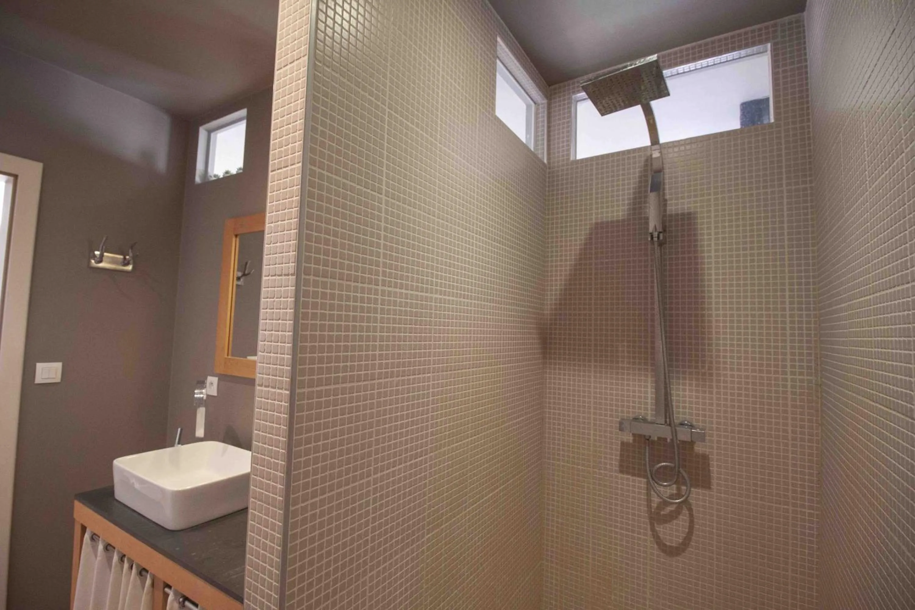 Bathroom in La Cour de Berthe Est