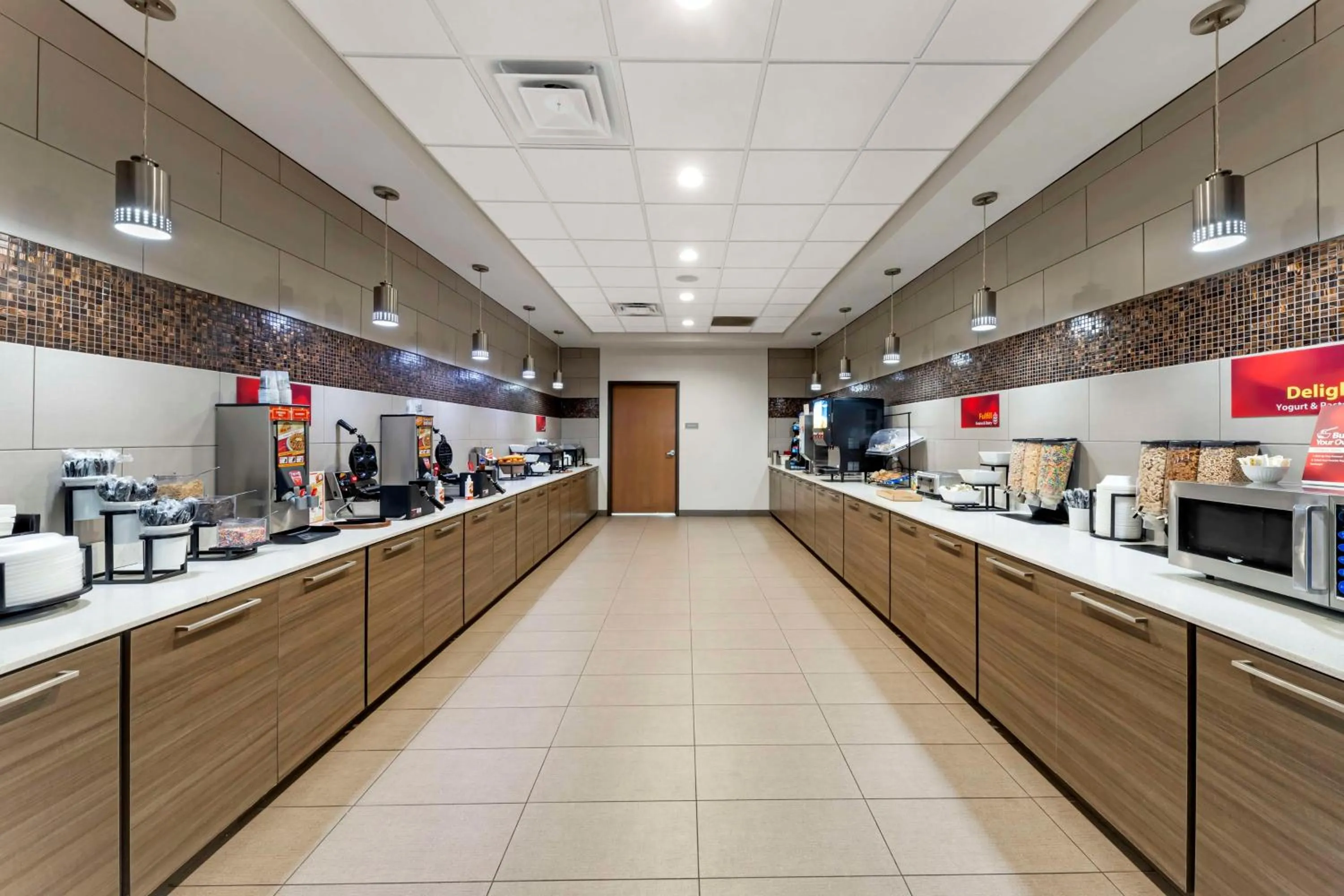 Breakfast in Best Western Plus Chickasha Inn