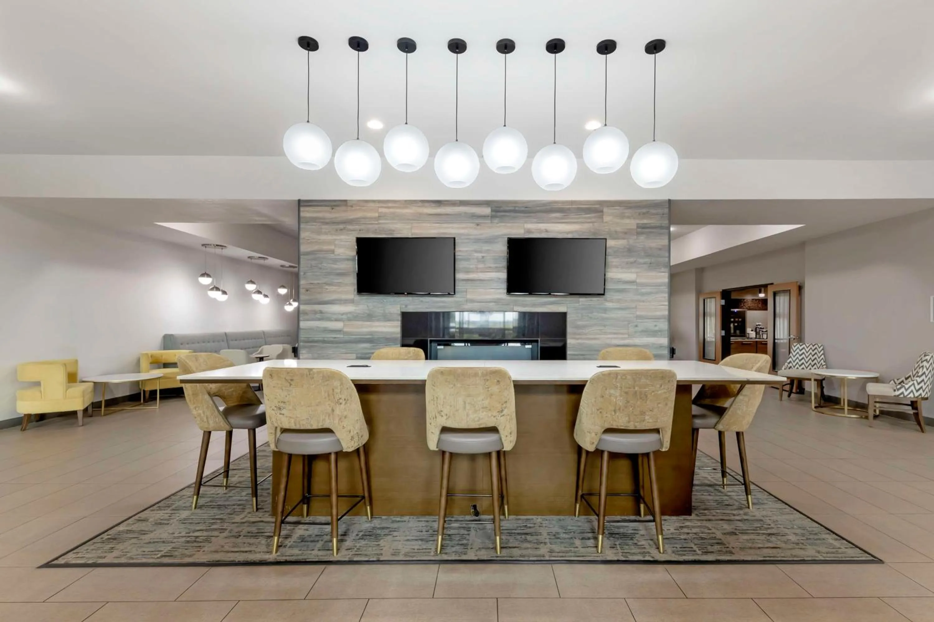 Breakfast in Best Western Plus Chickasha Inn