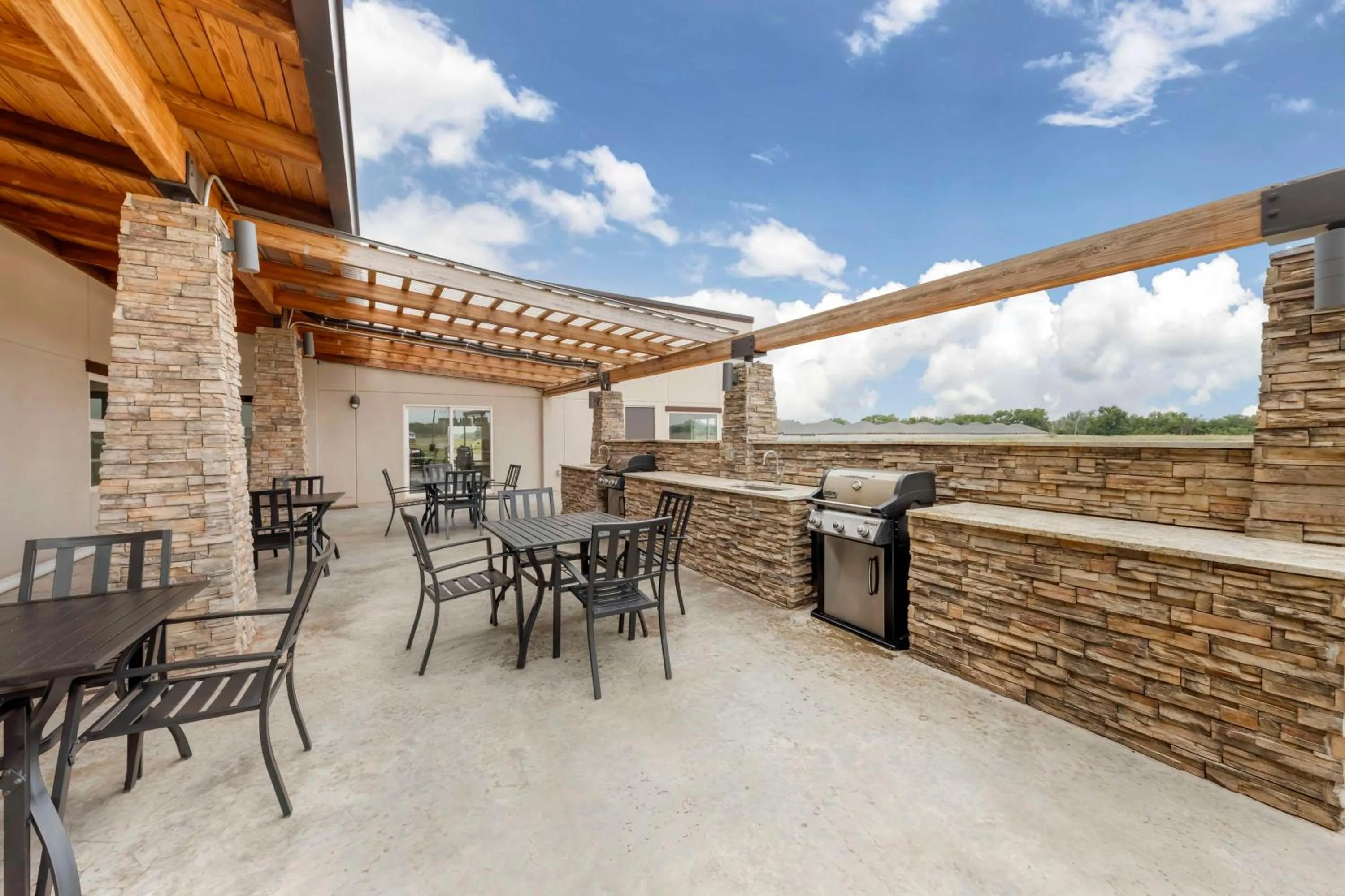 Property building in Best Western Plus Chickasha Inn