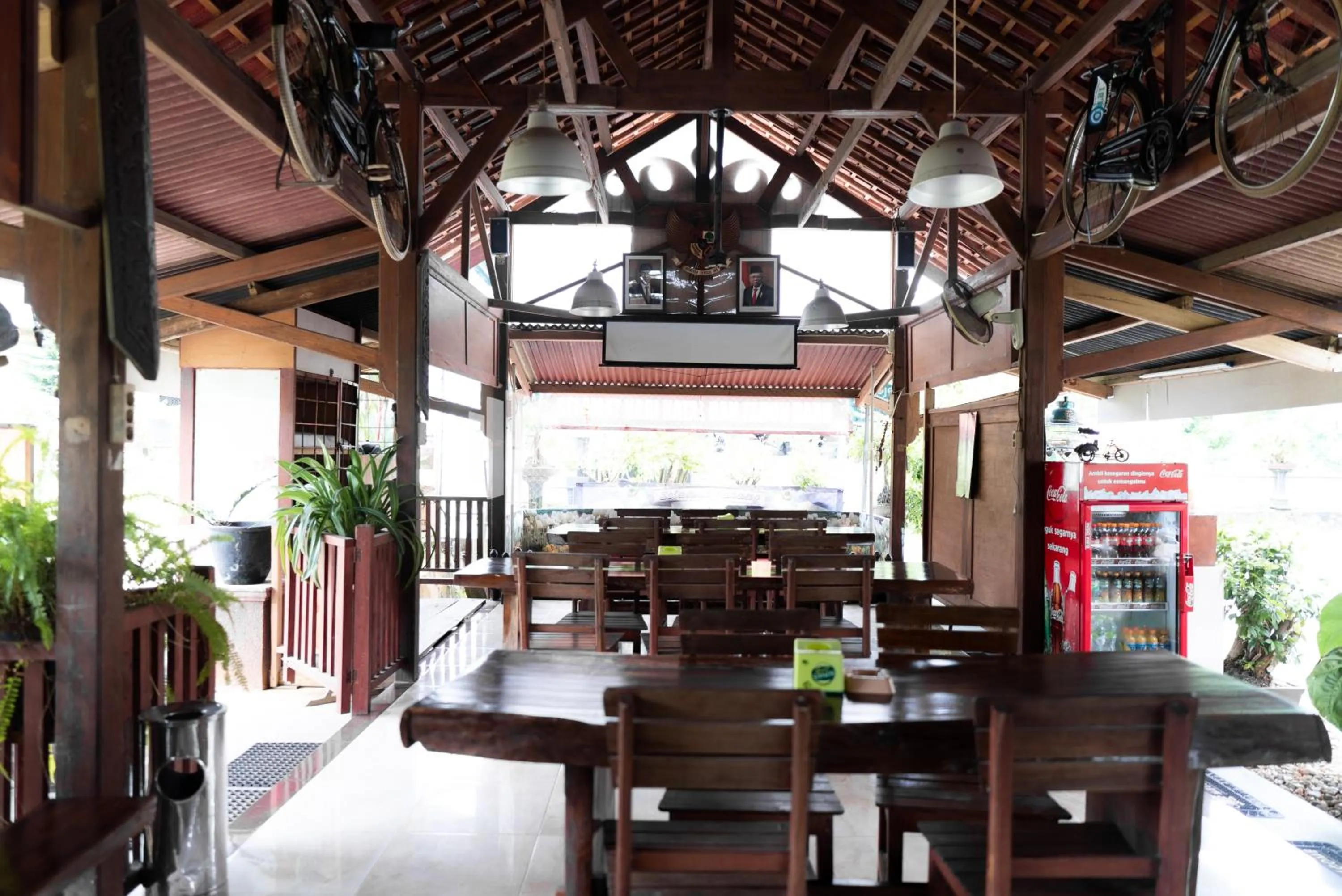 Restaurant/places to eat in Pondok Kelapa Homestay near Unila Lampung RedPartner
