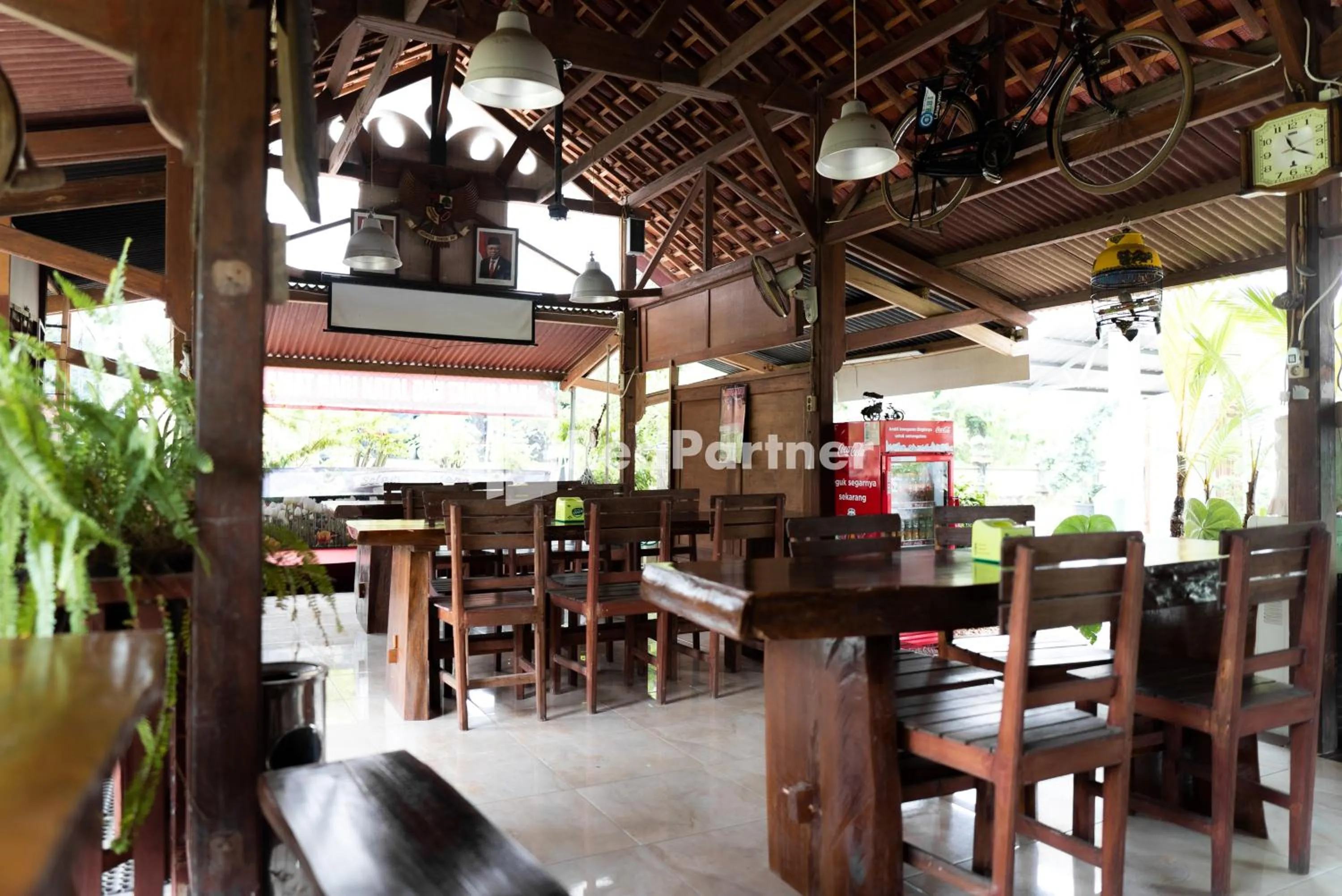 Restaurant/places to eat in Pondok Kelapa Homestay near Unila Lampung RedPartner