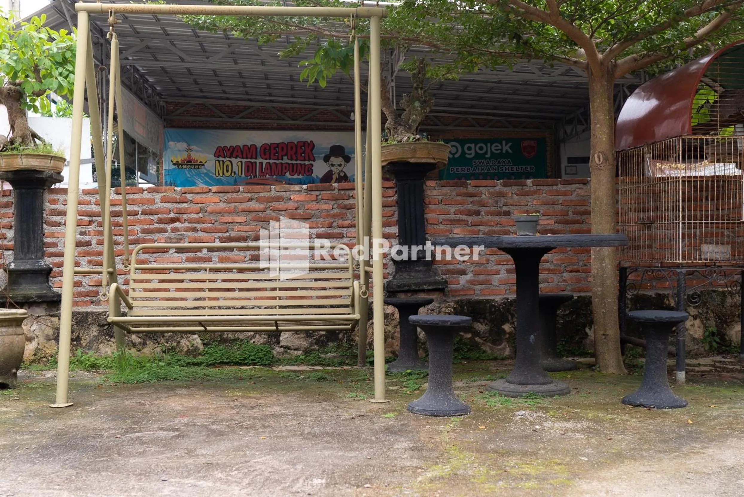 Property building in Pondok Kelapa Homestay near Unila Lampung RedPartner