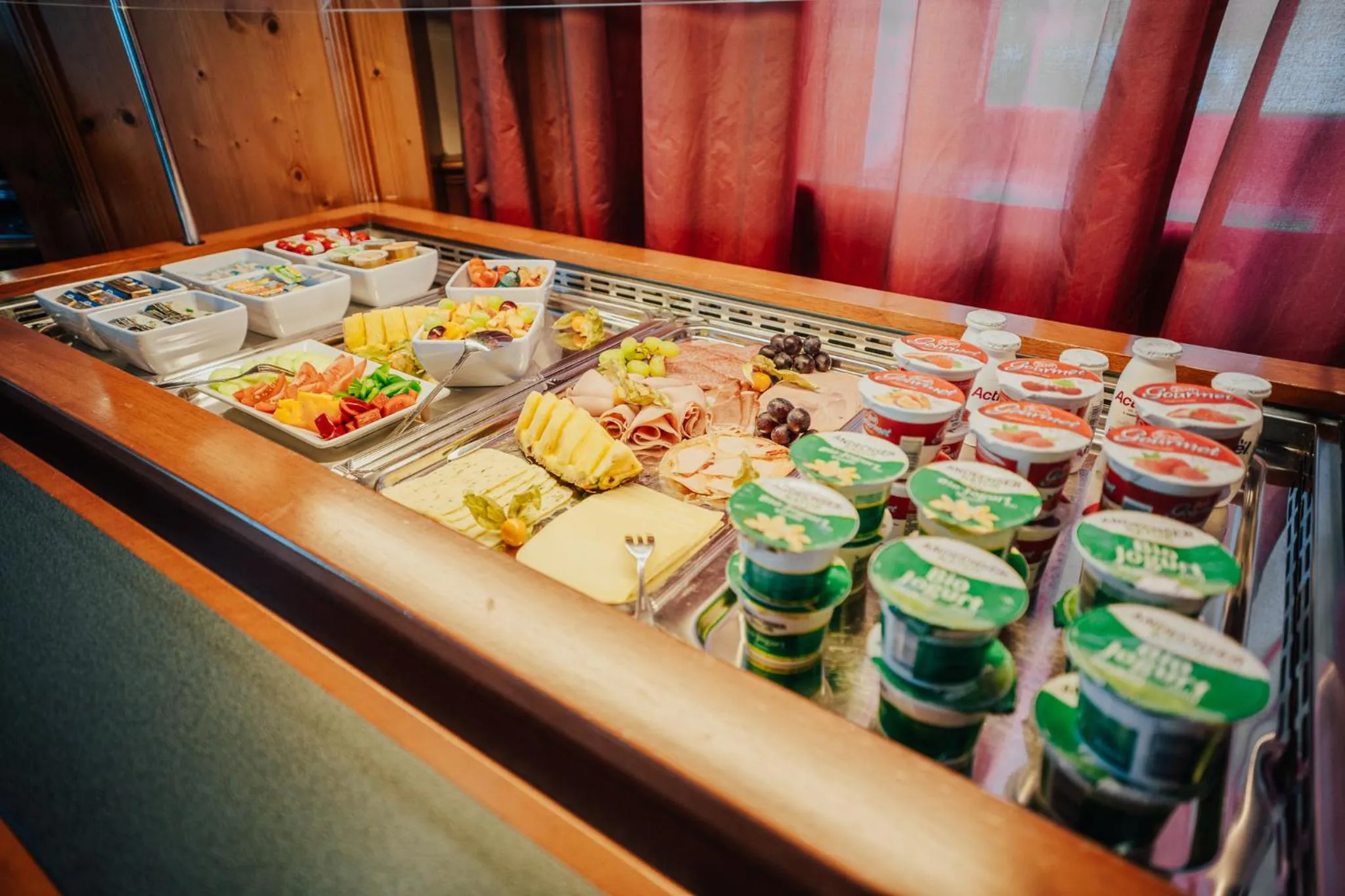 Buffet breakfast in Lechpark Hotel