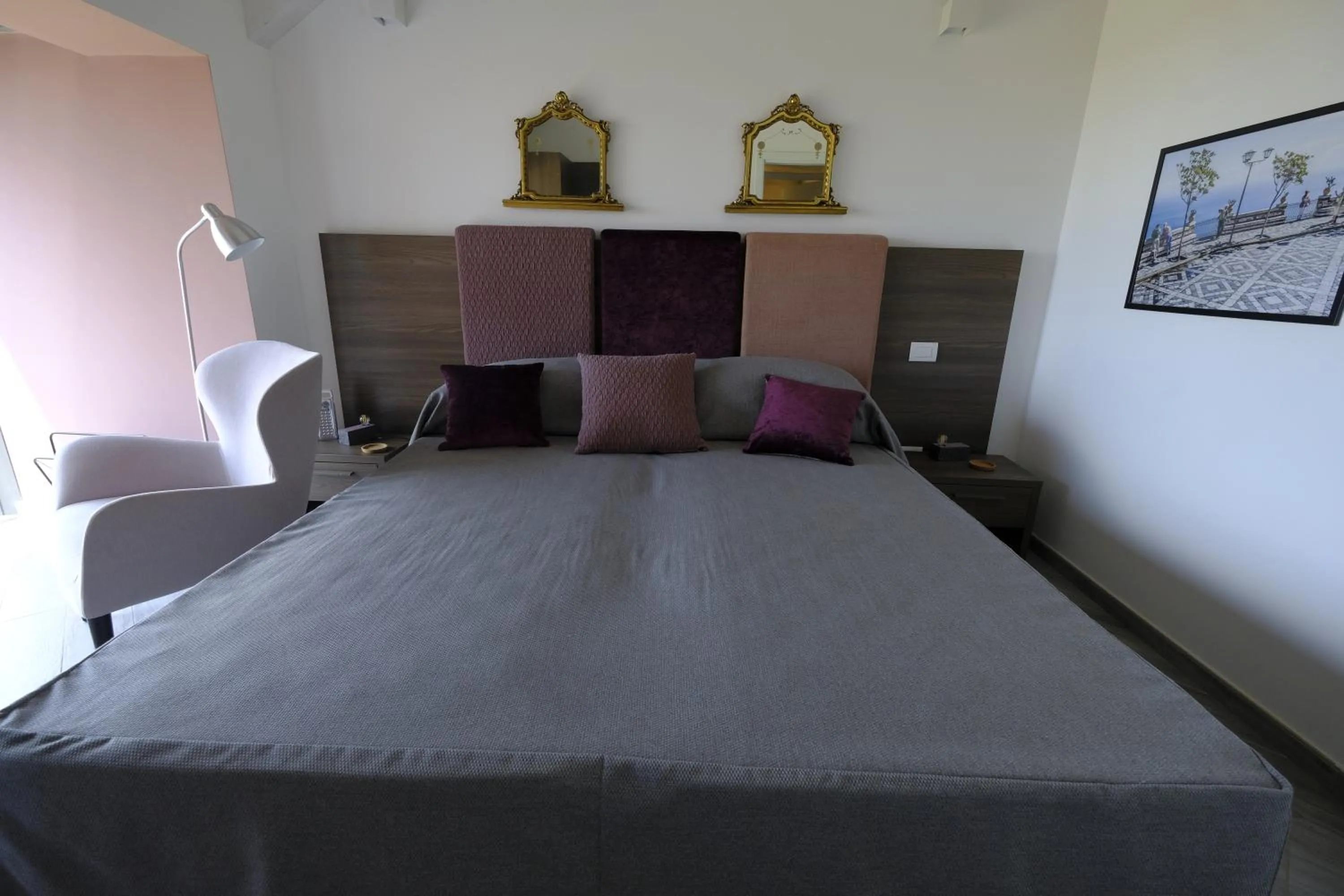 Bed in Cirasa Luxury Country House