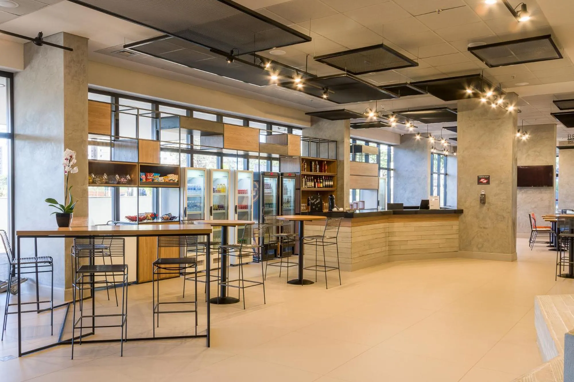 Restaurant/places to eat in ibis Ribeirao Preto Vila do Golf