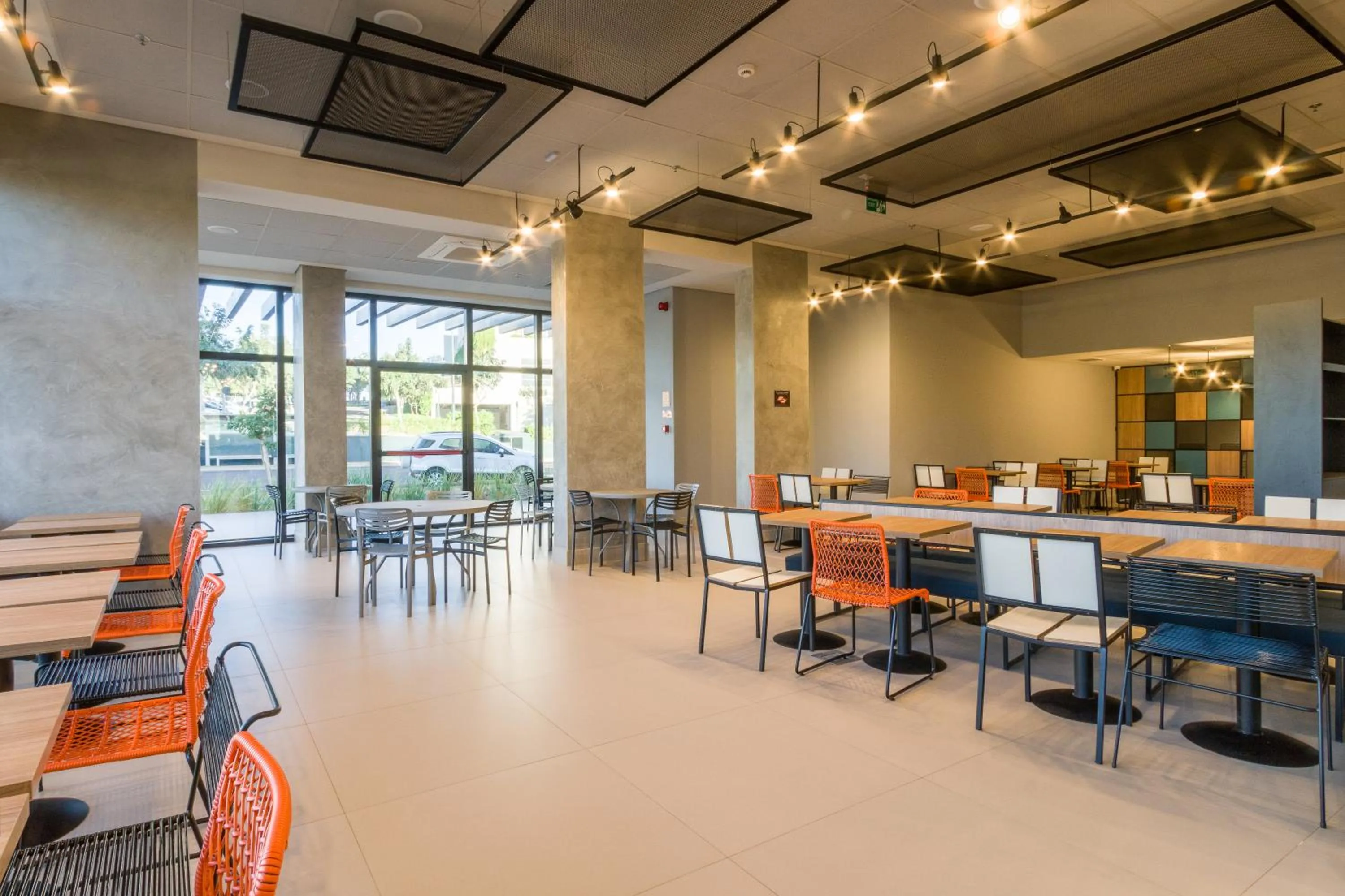 Restaurant/places to eat in ibis Ribeirao Preto Vila do Golf