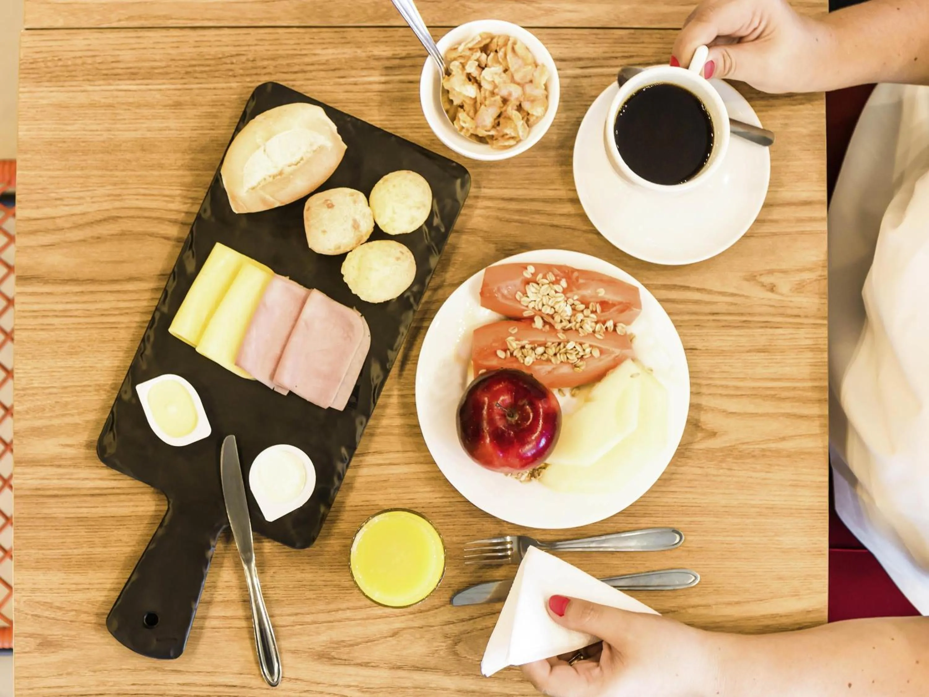 Restaurant/places to eat in ibis Ribeirao Preto Vila do Golf