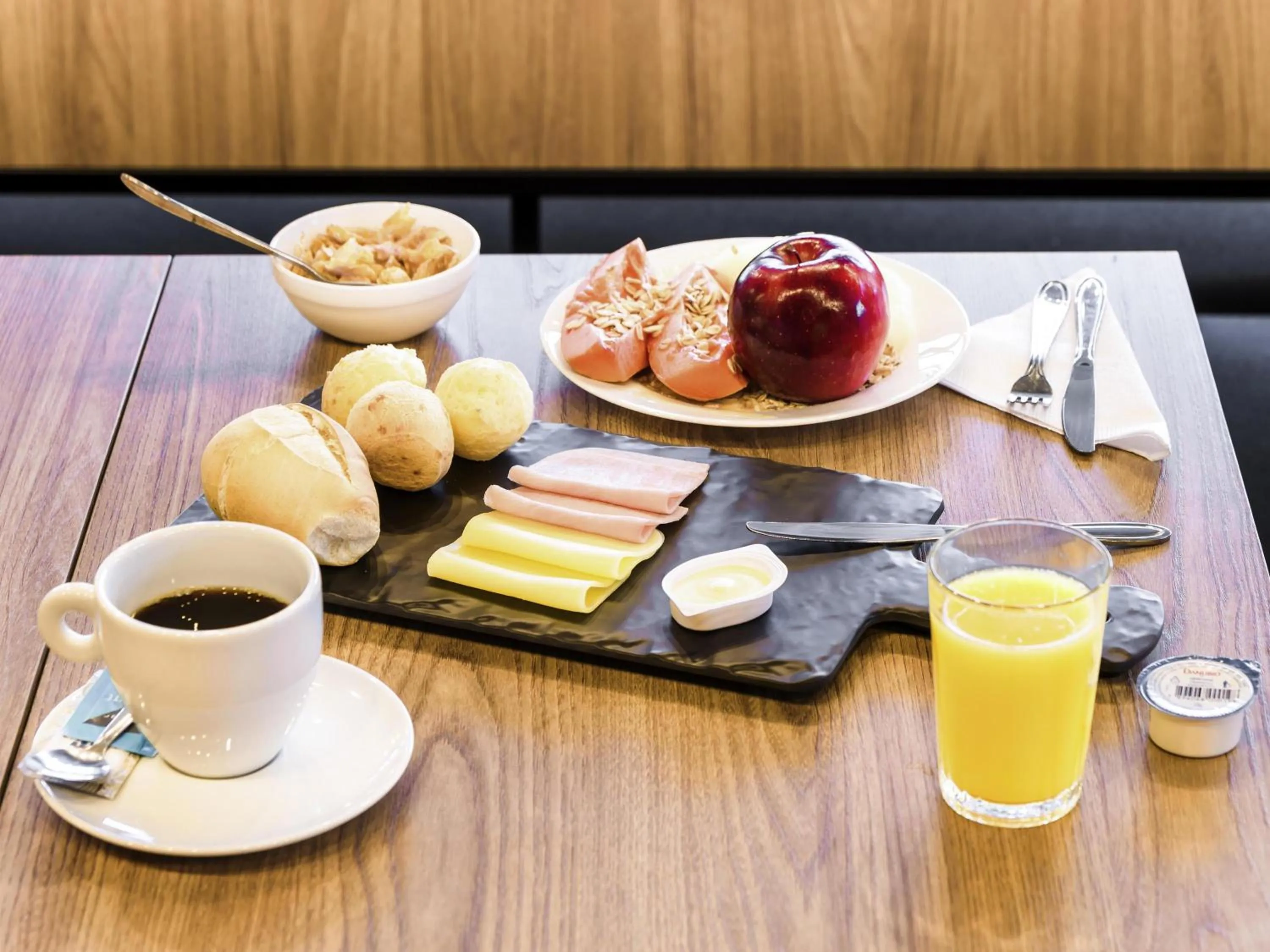 Restaurant/places to eat in ibis Ribeirao Preto Vila do Golf