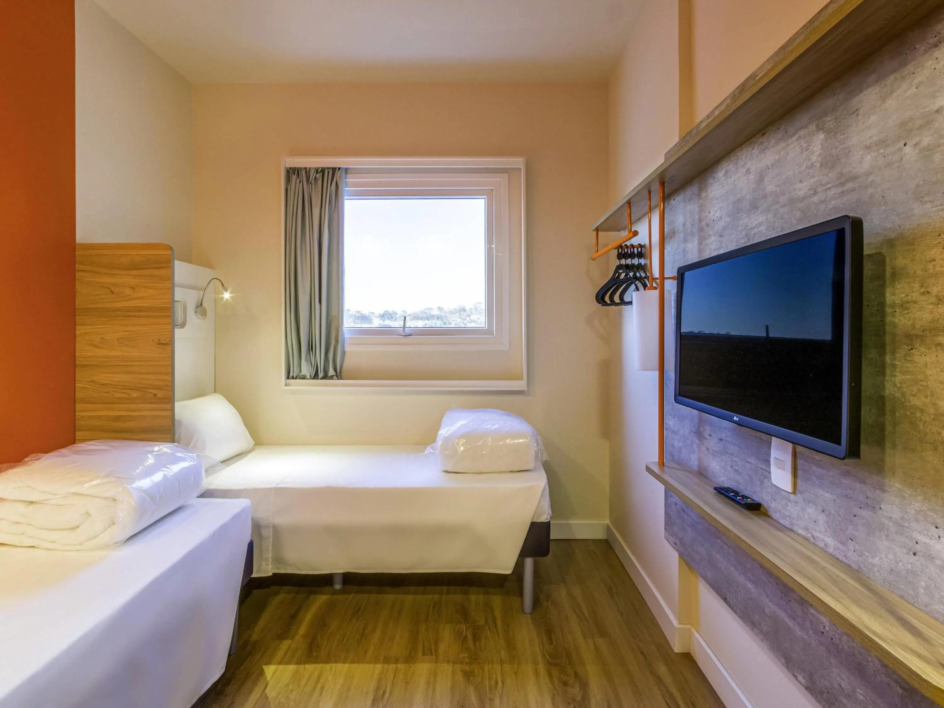 Bedroom, Bed in ibis Budget Ribeirão Preto Vila do Golf