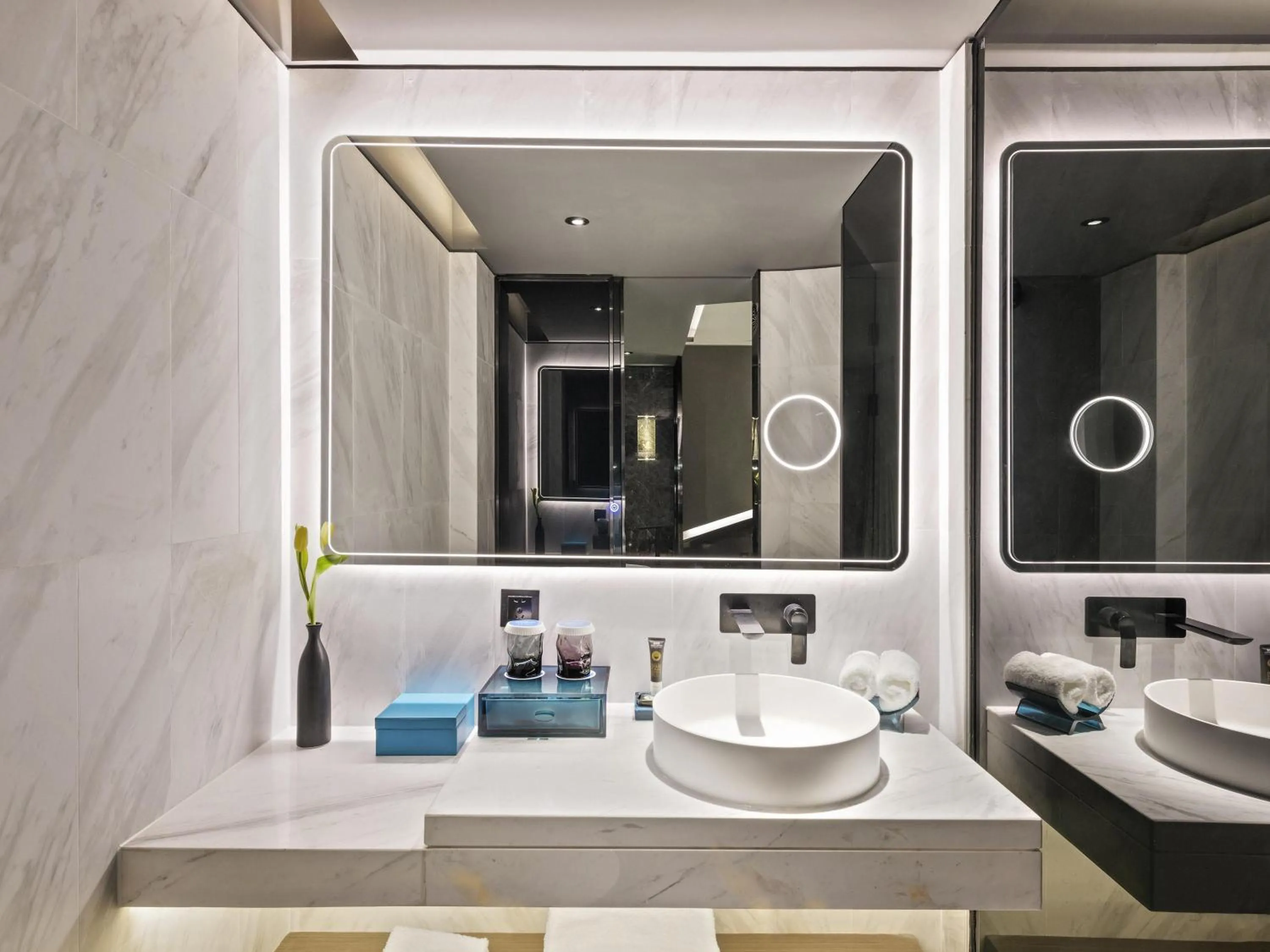 Superior Twin Room - Courtyardside in Novotel Yangzhou City Center