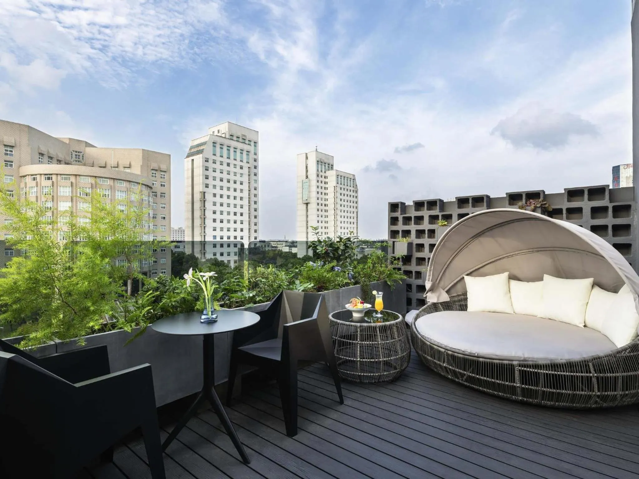 Bedroom in Novotel Yangzhou City Center