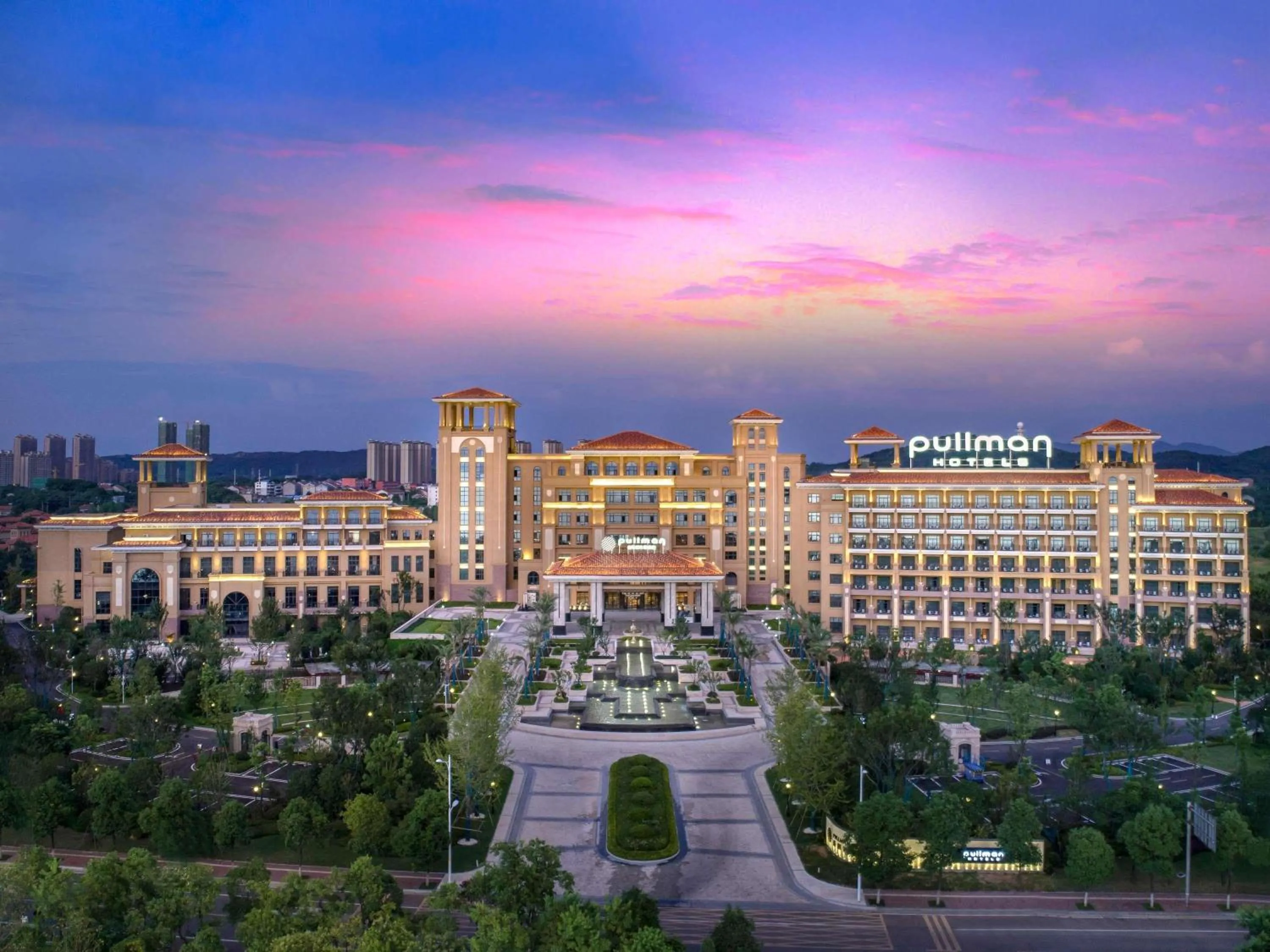 Property building in Pullman Yueyang