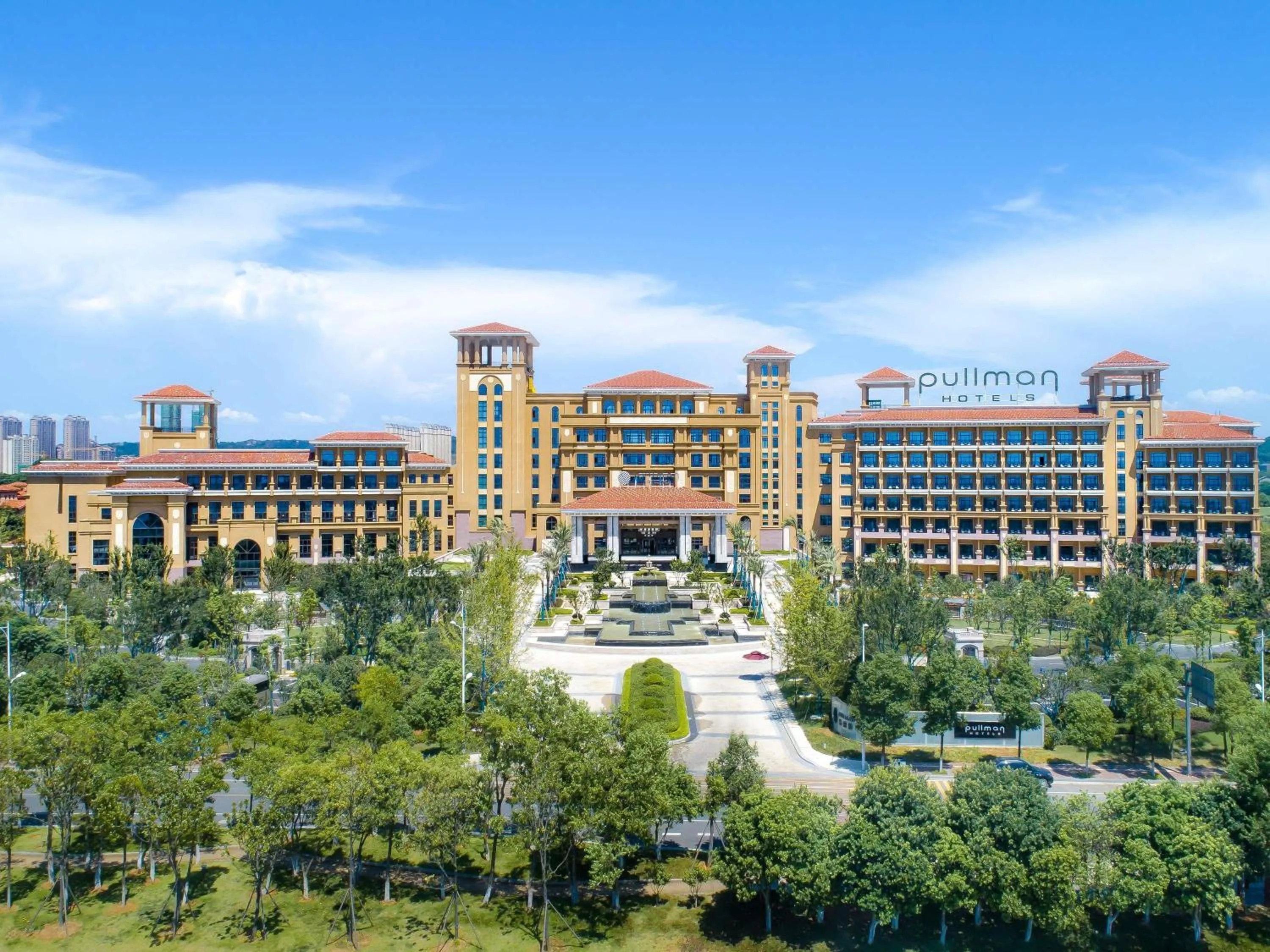 Property building in Pullman Yueyang
