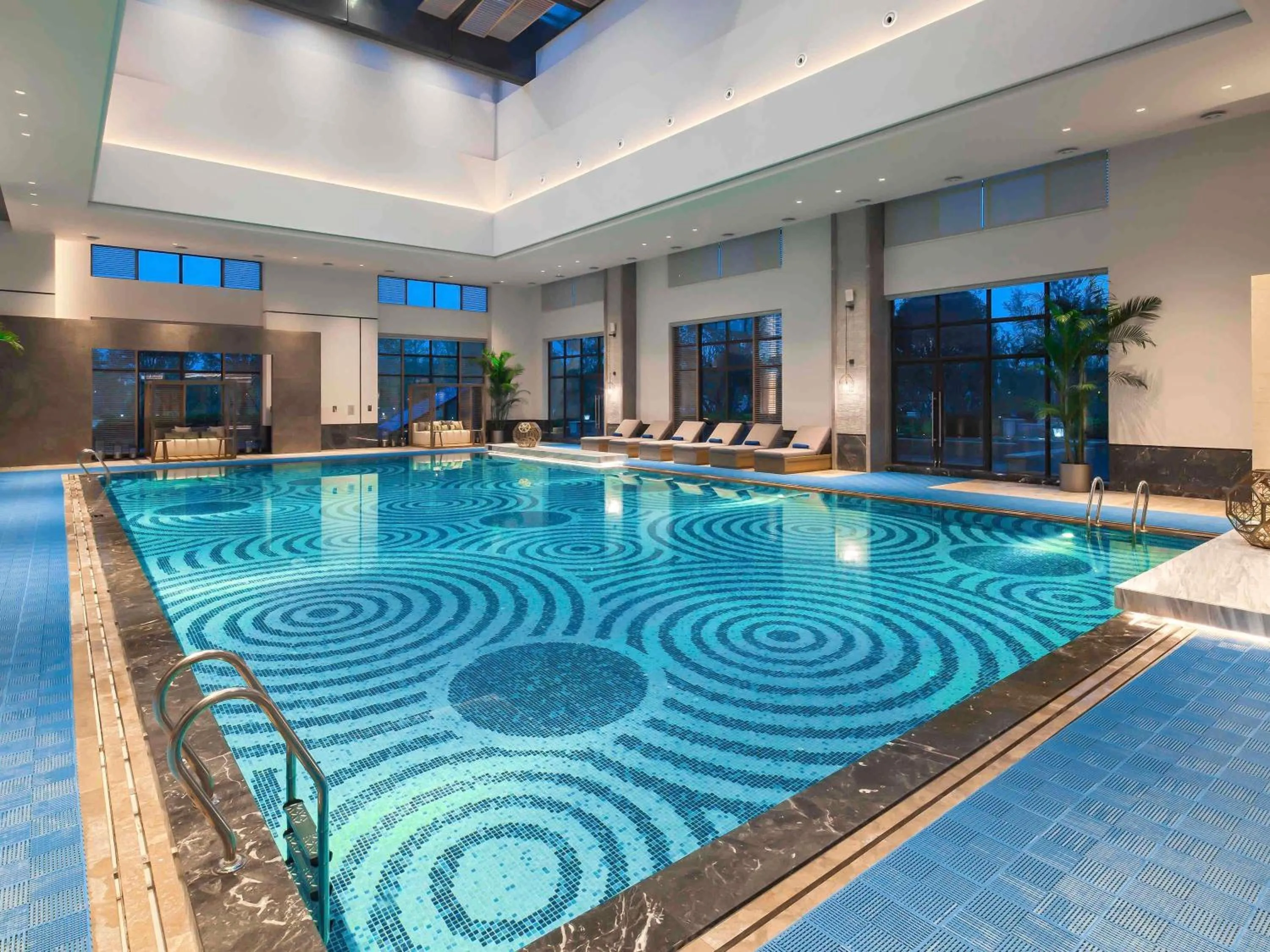 Property building in Pullman Yueyang