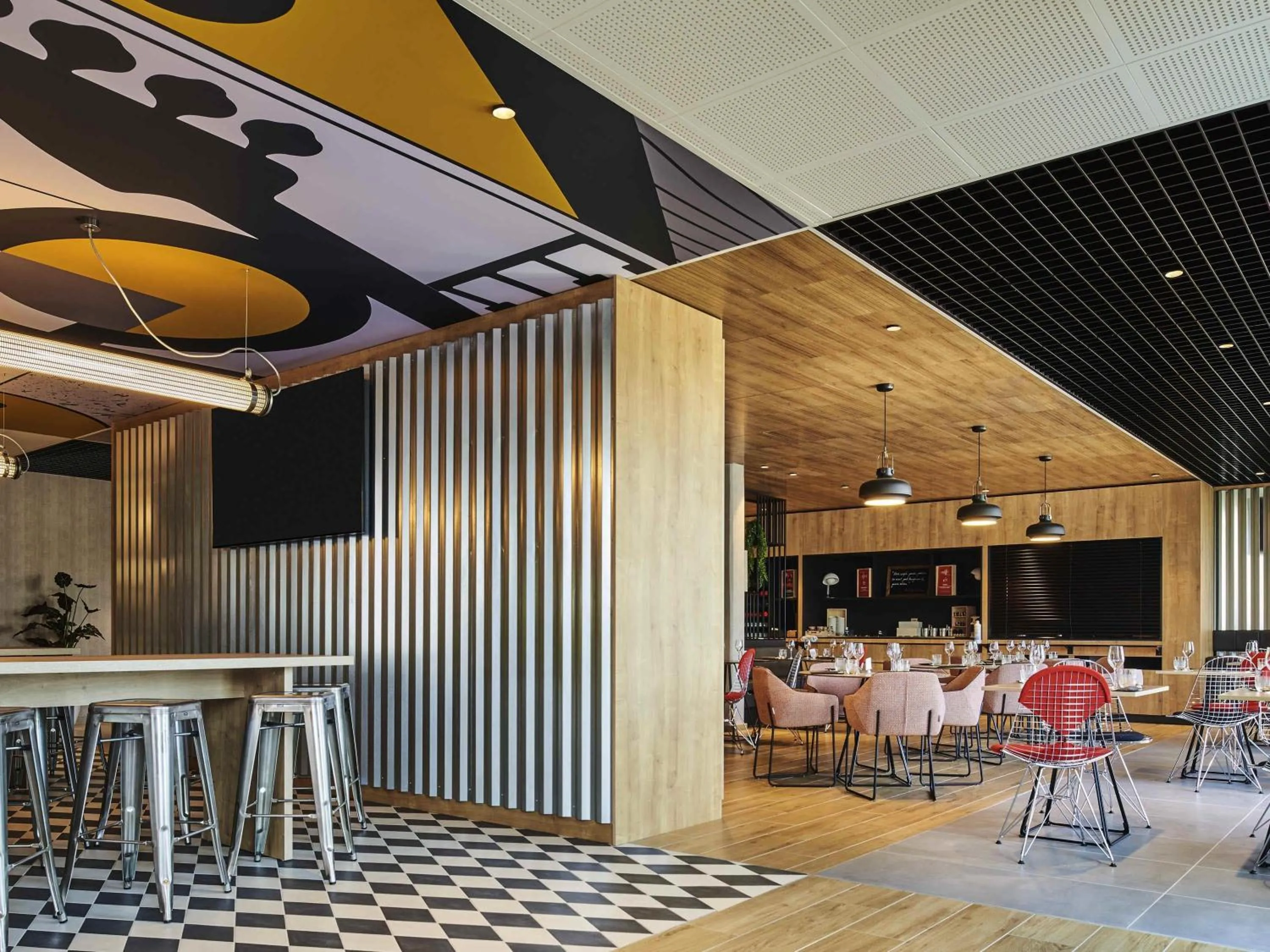 Restaurant/places to eat in Ibis Montlhery Paris Sud