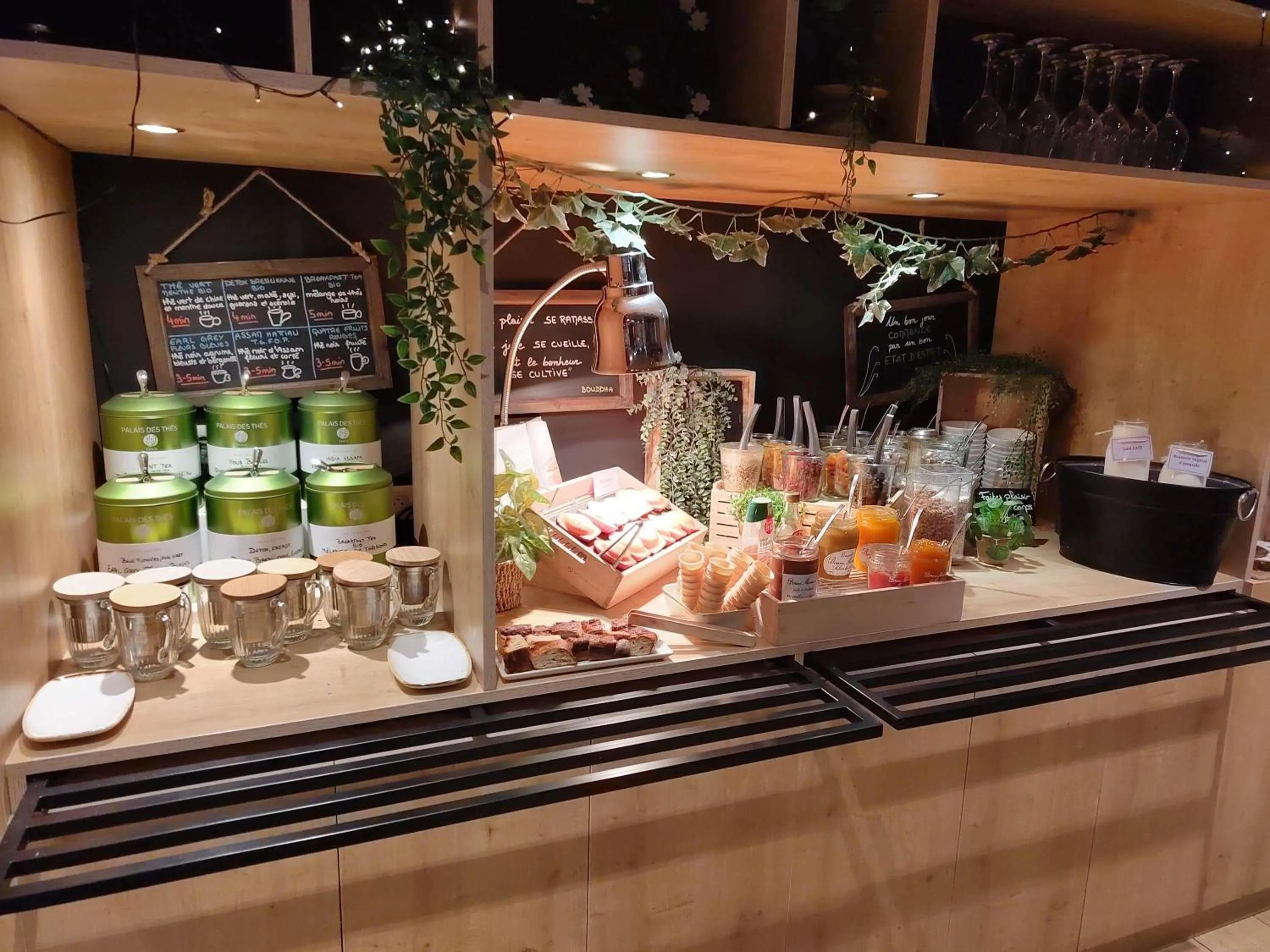 Breakfast in Ibis Montlhery Paris Sud