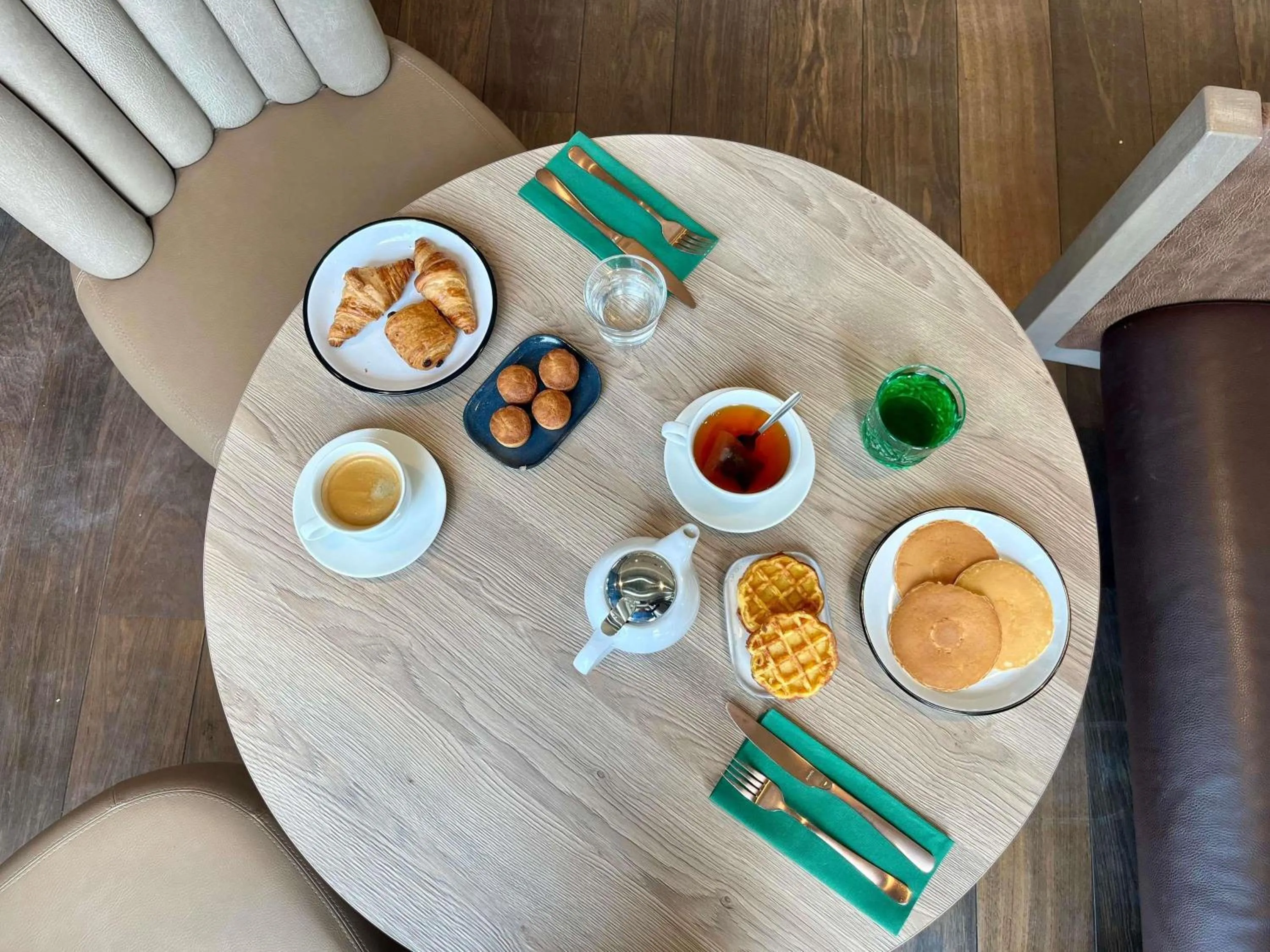 Lounge or bar in Novotel Annemasse Centre - Porte de Genève