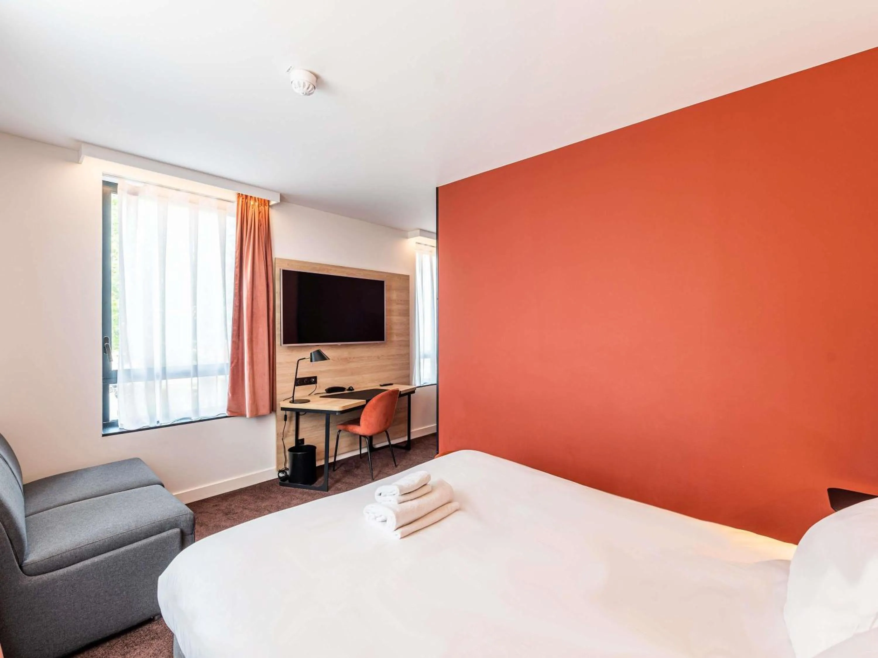 Bedroom, Bed in Novotel Annemasse Centre - Porte de Genève