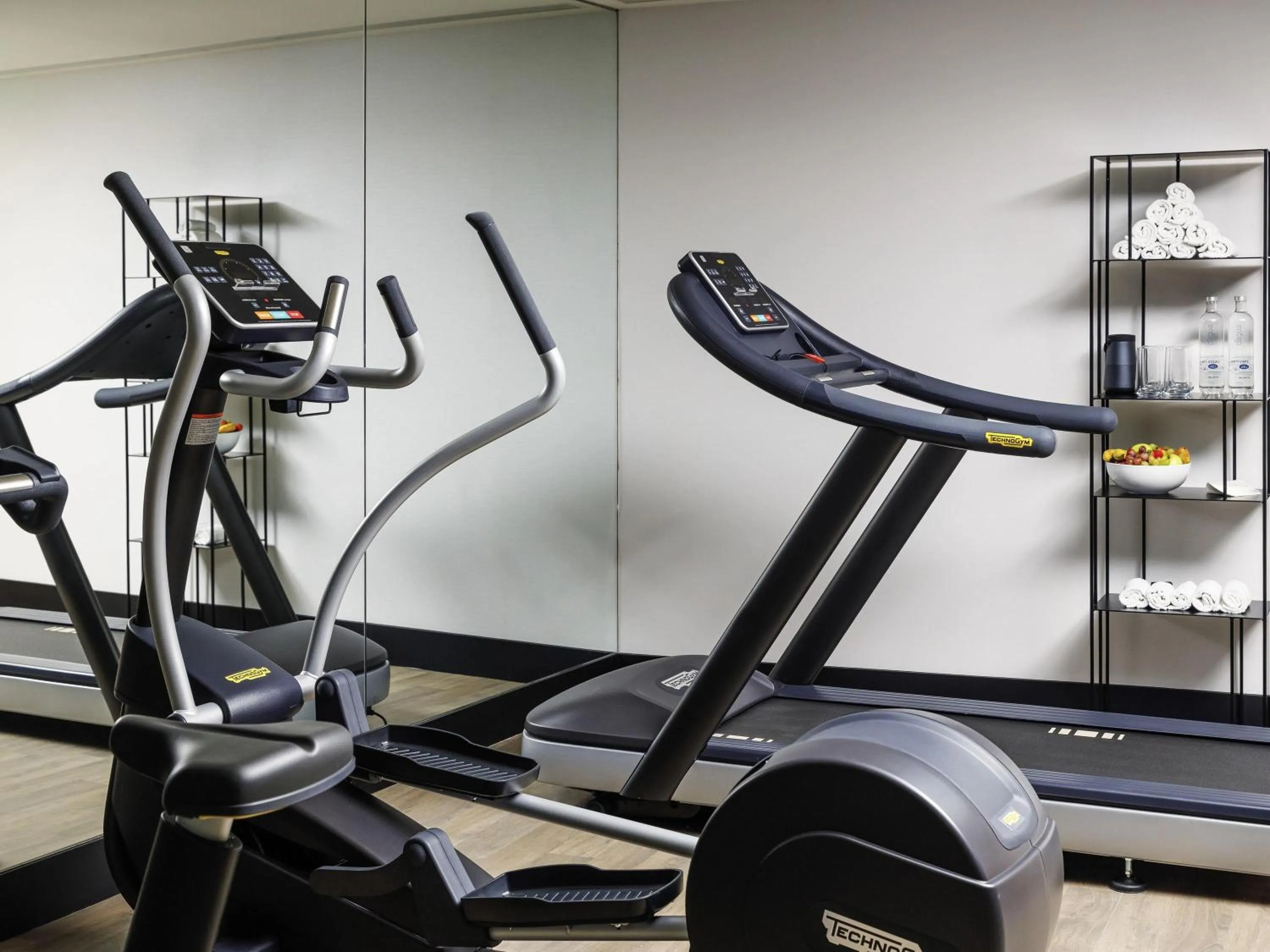 Fitness centre/facilities in Mercure Porto Centro Aliados