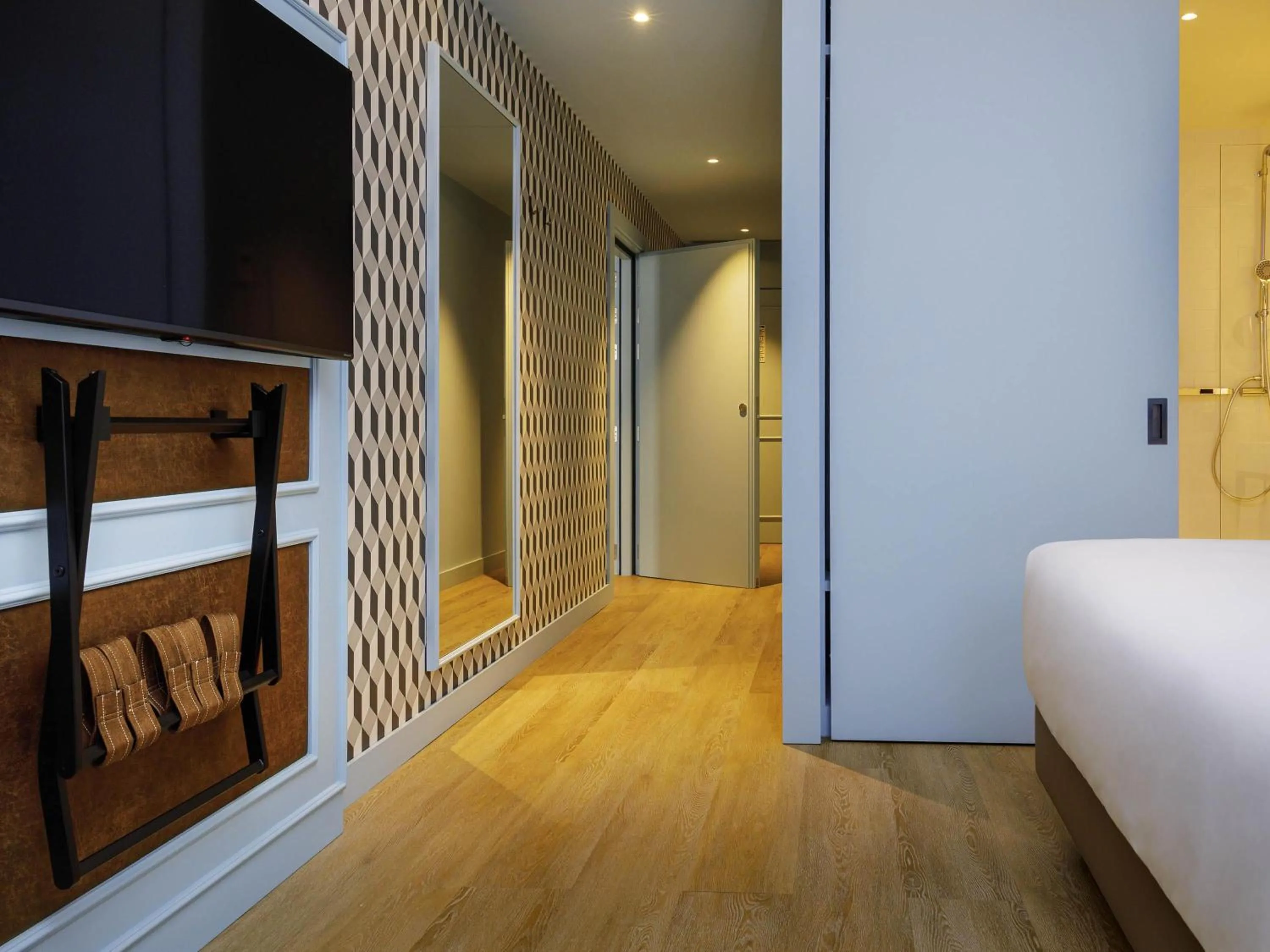 Bedroom, Bed in Mercure Porto Centro Aliados