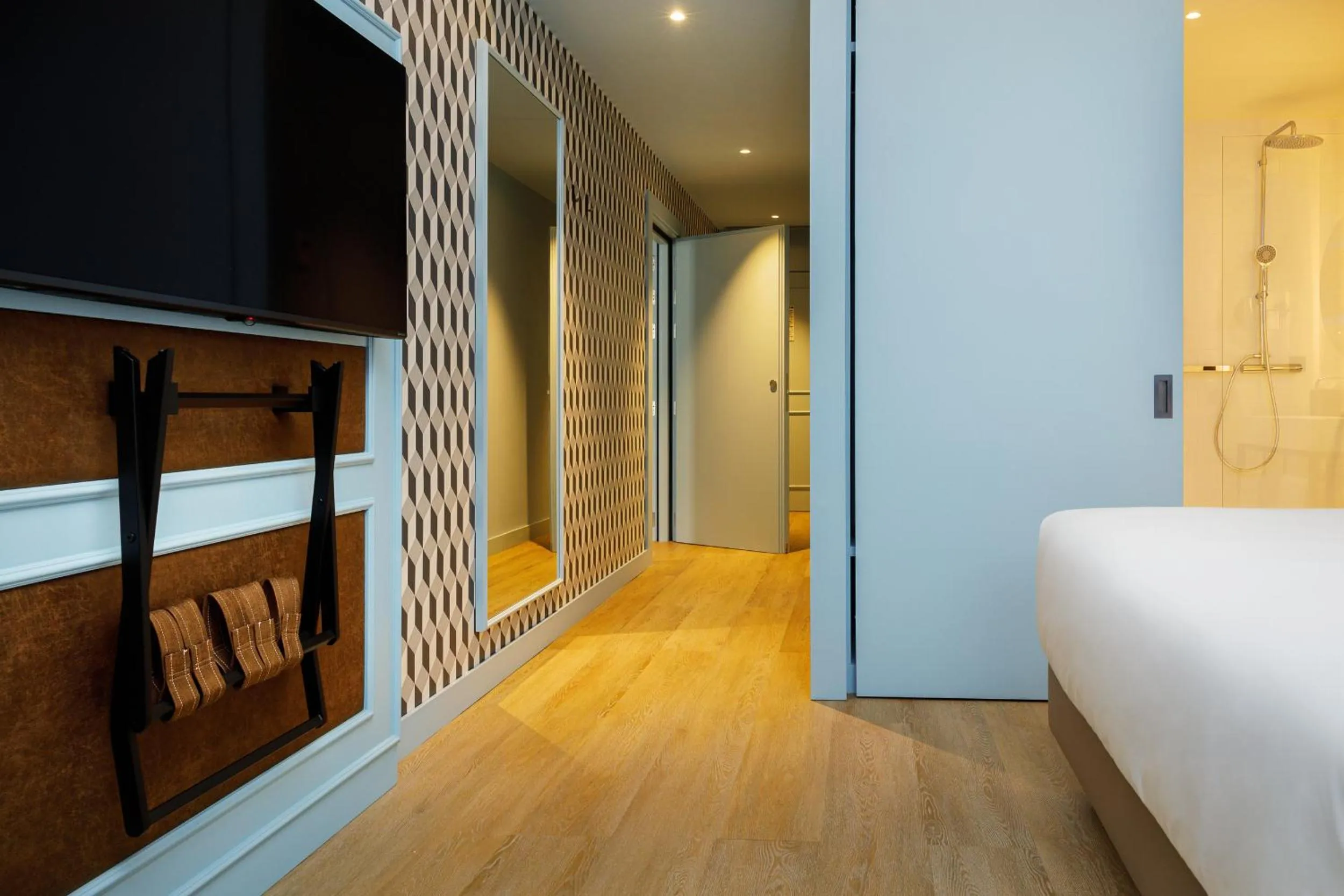 Decorative detail, Bed in Mercure Porto Centro Aliados