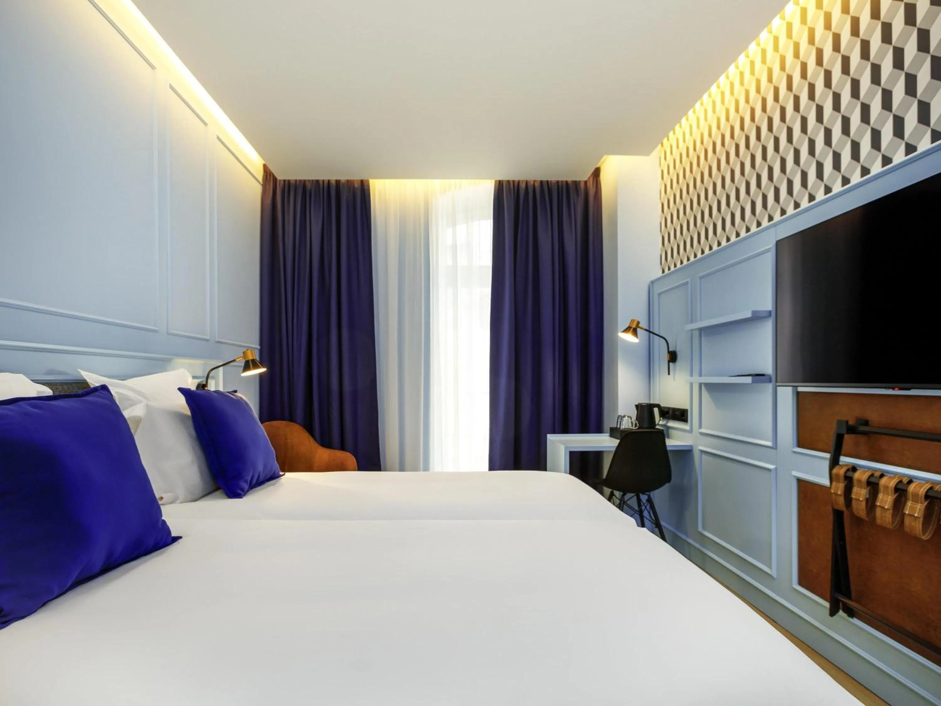 Bedroom, Bed in Mercure Porto Centro Aliados