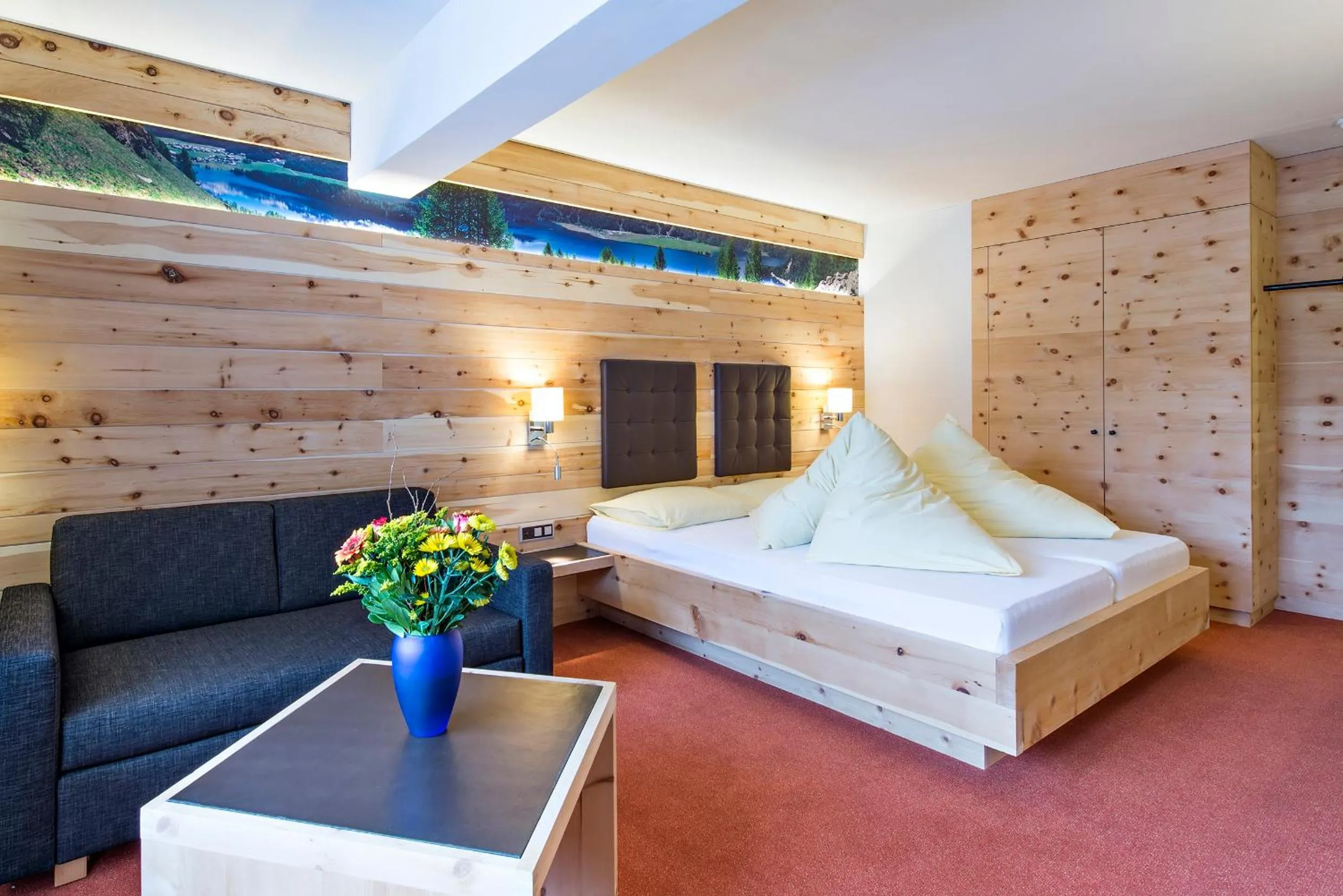 Photo of the whole room, Bed in Hotel Palü