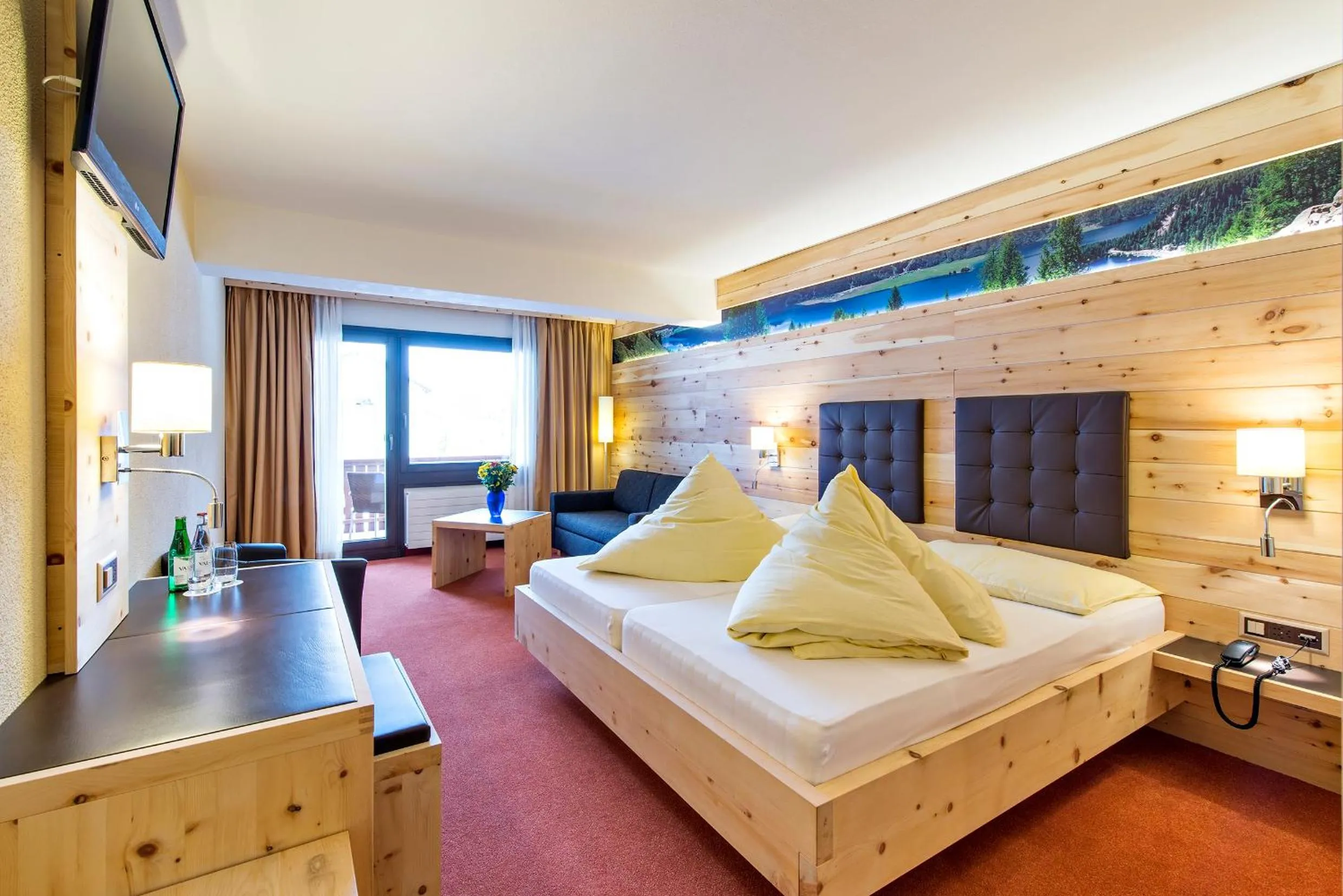 Photo of the whole room, Bed in Hotel Palü