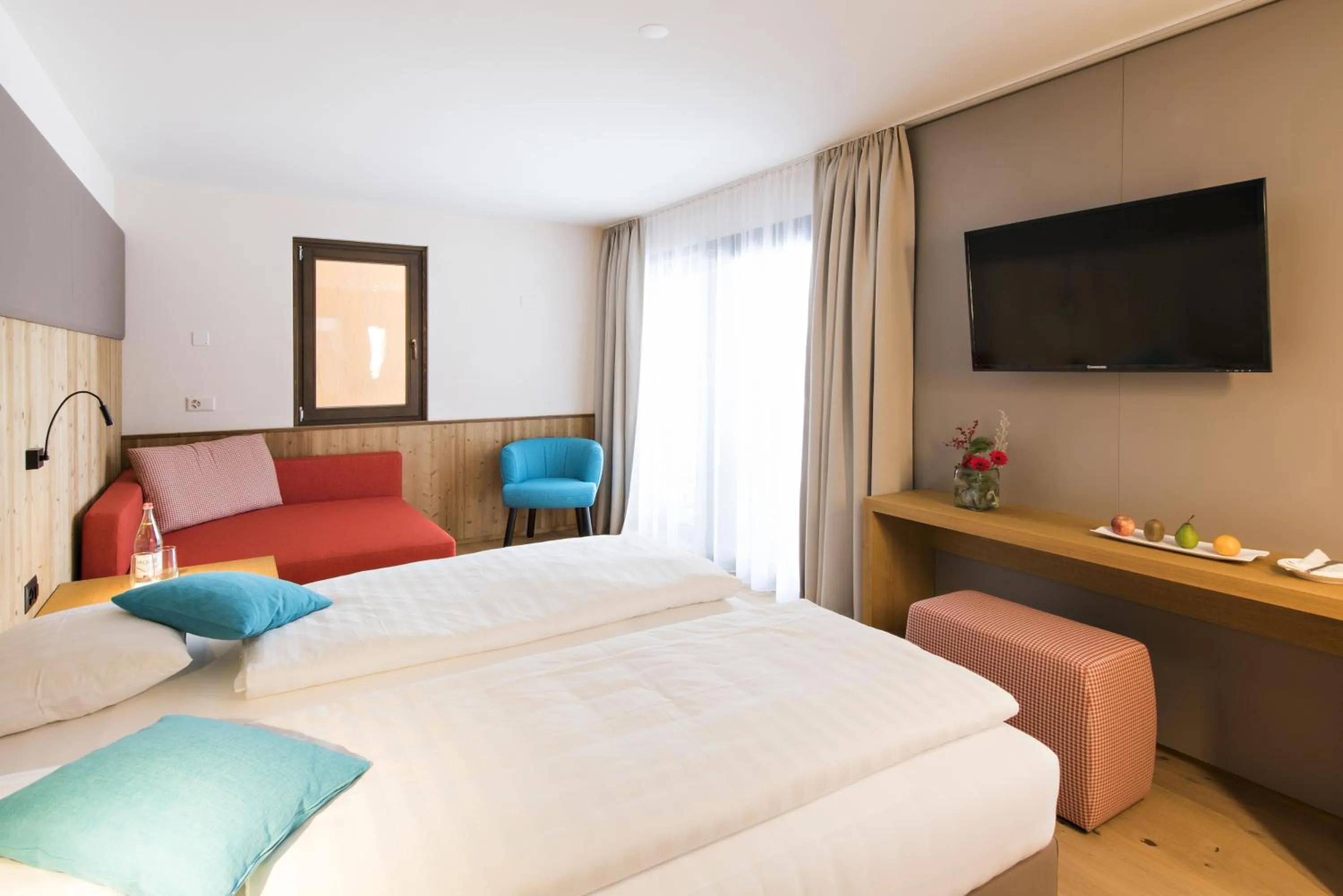 Photo of the whole room, Bed in Hotel Palü