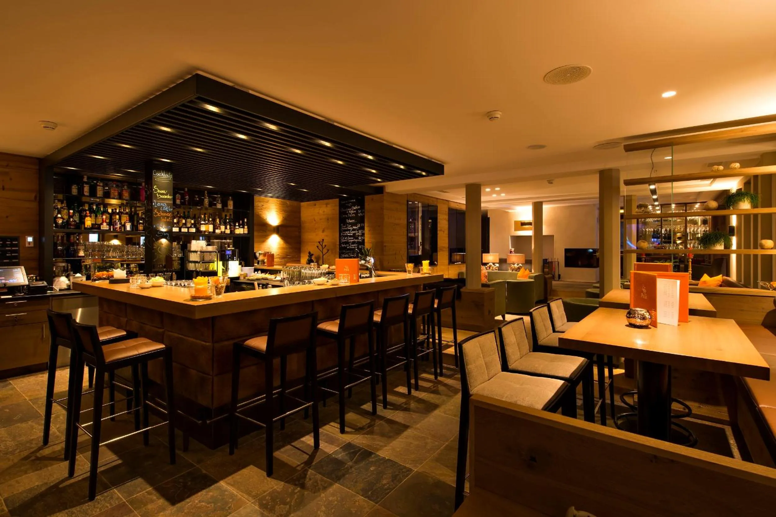 Restaurant/places to eat in Hotel Palü