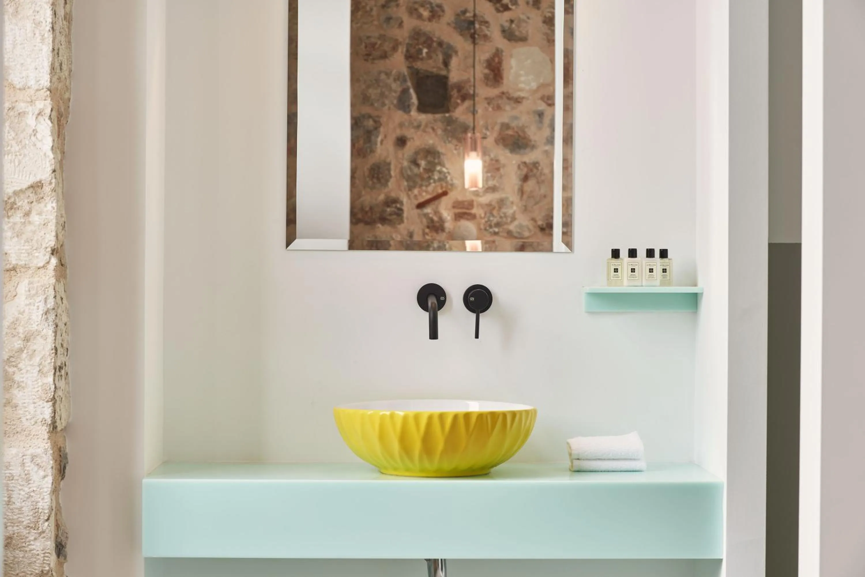 Bathroom in Asomaton