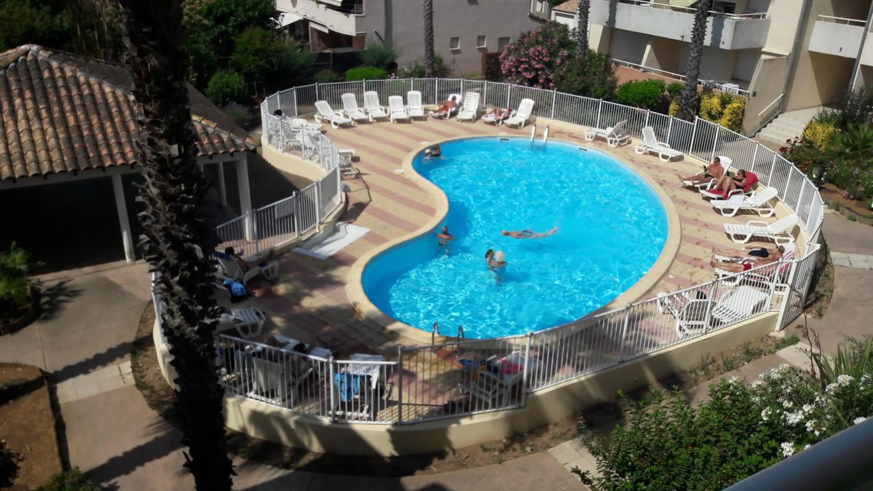 Swimming pool in Résidence mayflower