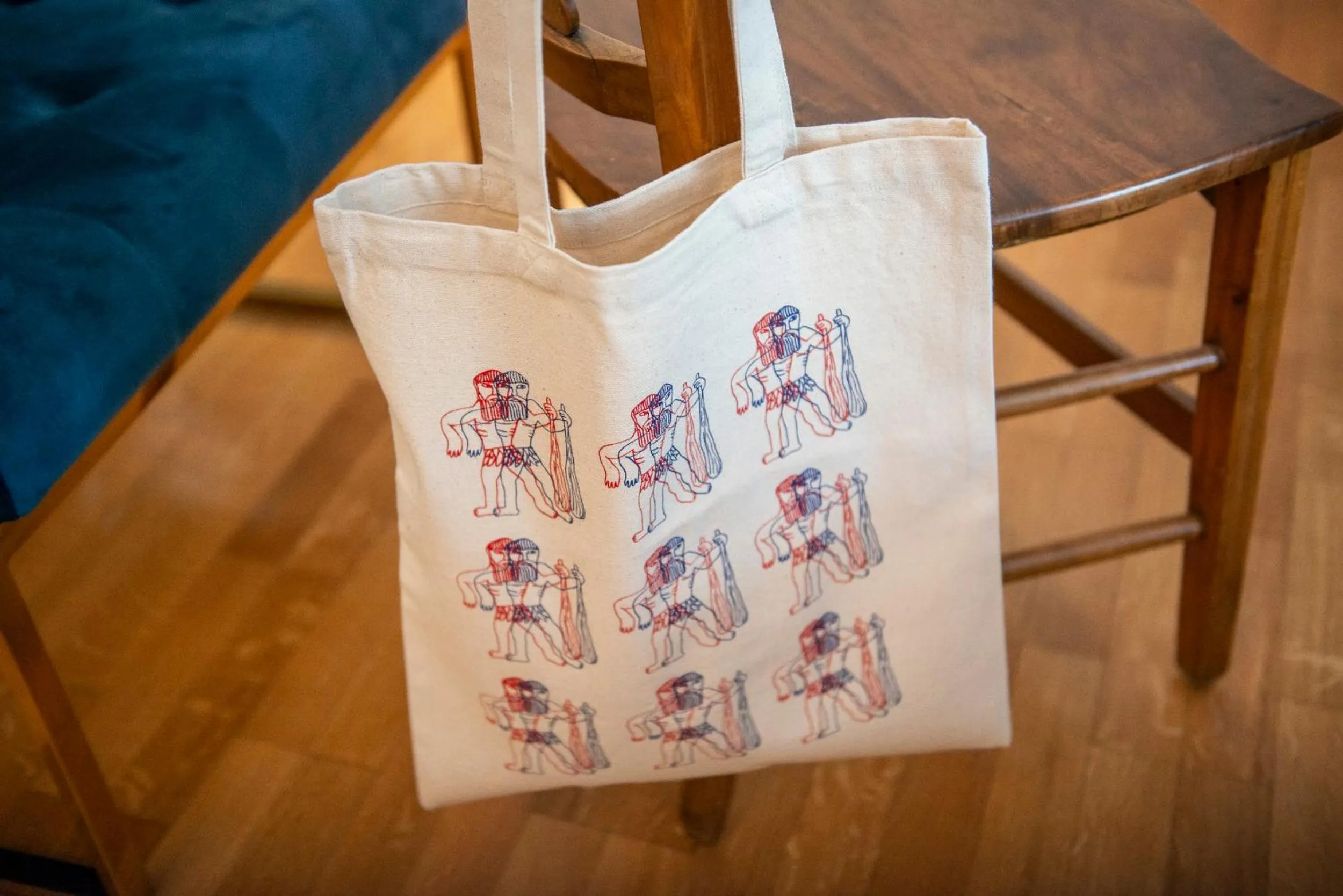 Logo/Certificate/Sign in Le Sauvage