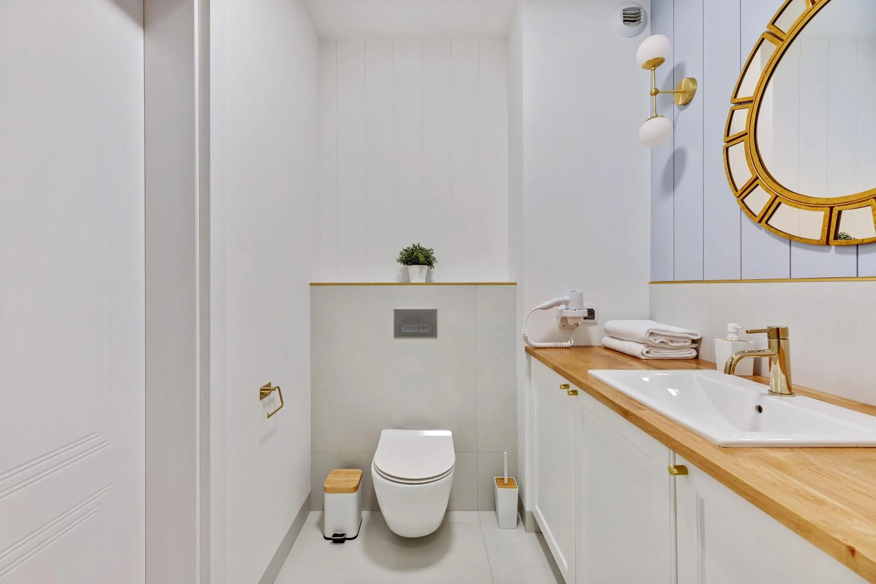 Toilet in GRANO APARTMENTS Gdańsk Residence SPA & Wellness - GRANO APARTMENTS Gdańsk Old Town SPA & Wellness