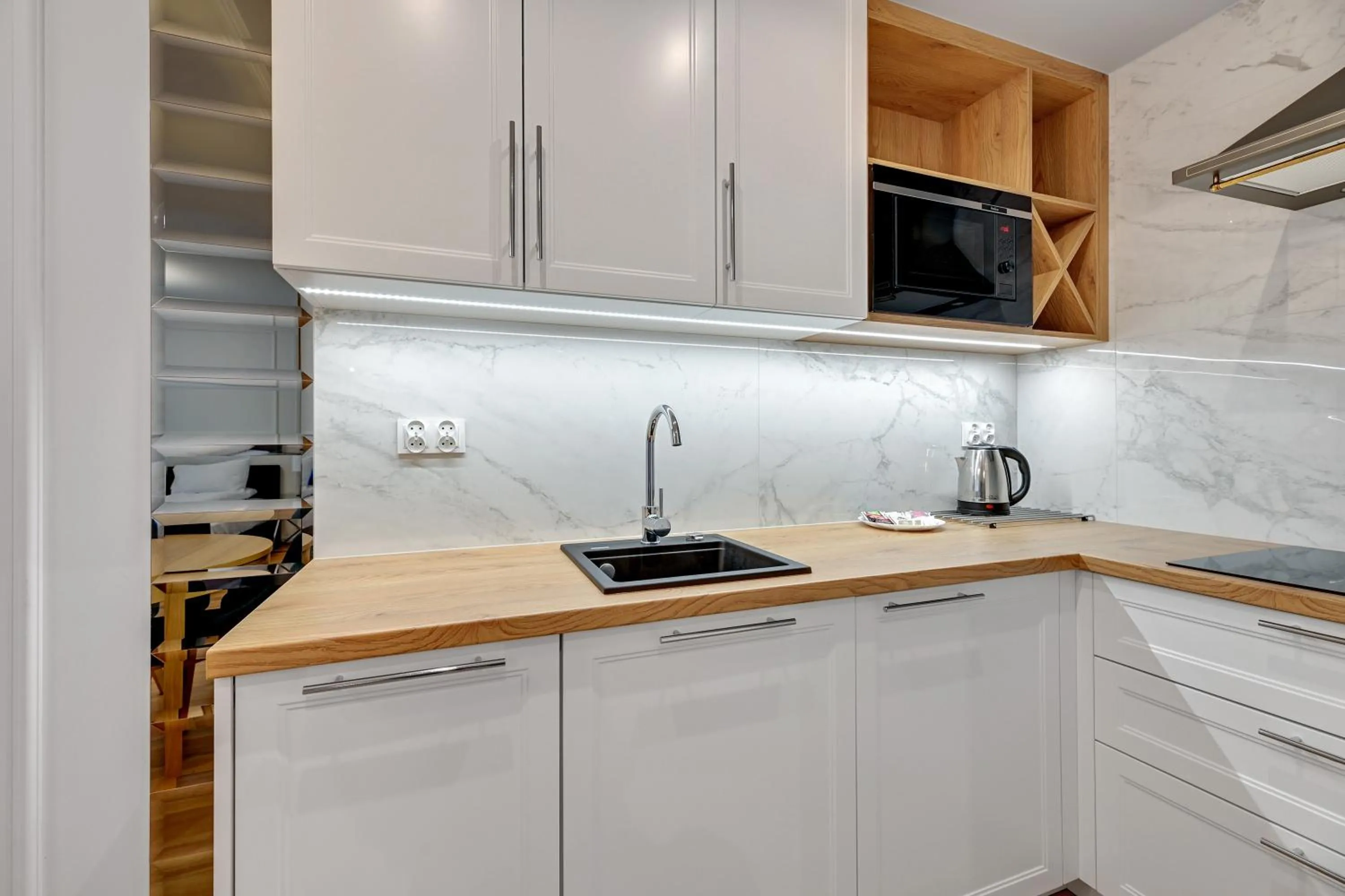 Kitchen or kitchenette in GRANO APARTMENTS Gdańsk Residence SPA & Wellness - GRANO APARTMENTS Gdańsk Old Town SPA & Wellness