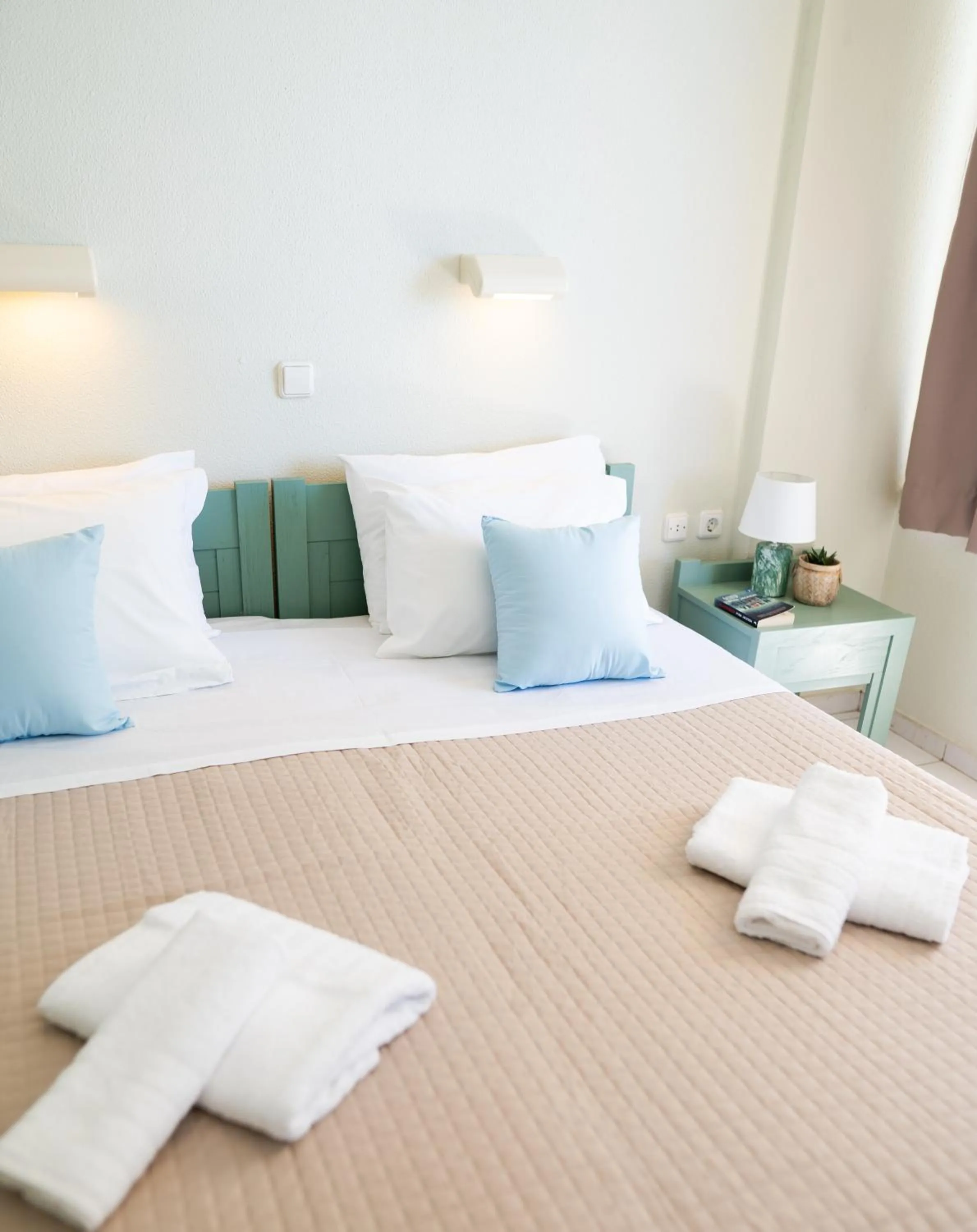 Bed in Ostria Studios