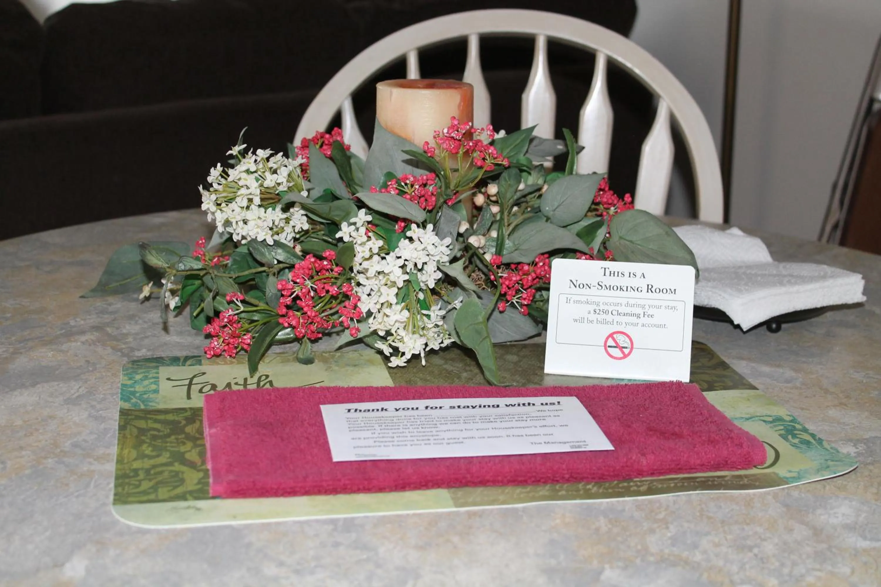 Decorative detail in American Host Inn