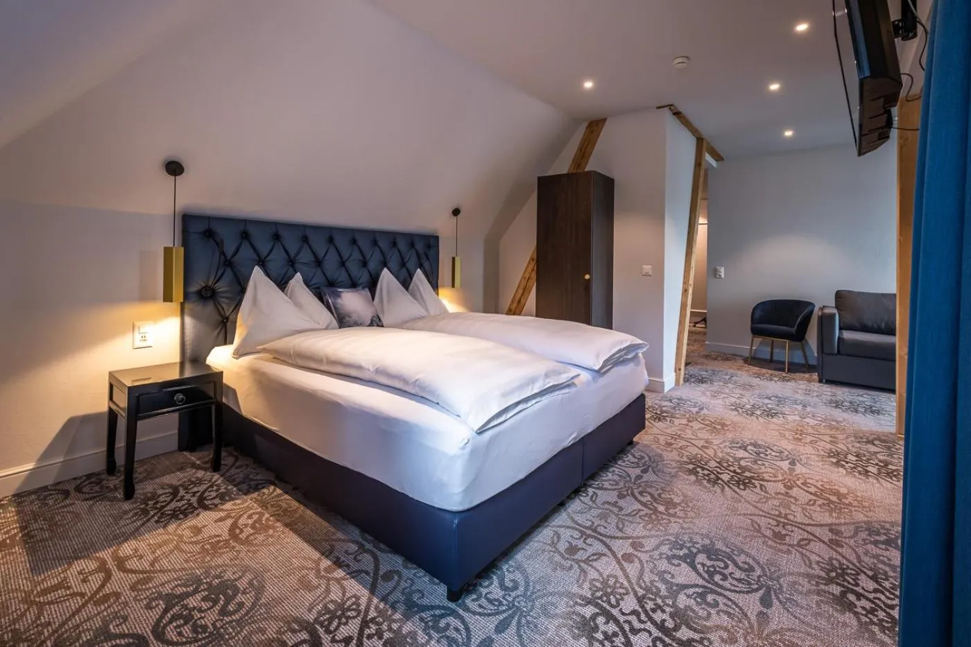 Photo of the whole room, Bed in Parkhotel Gunten – Beach & Spa