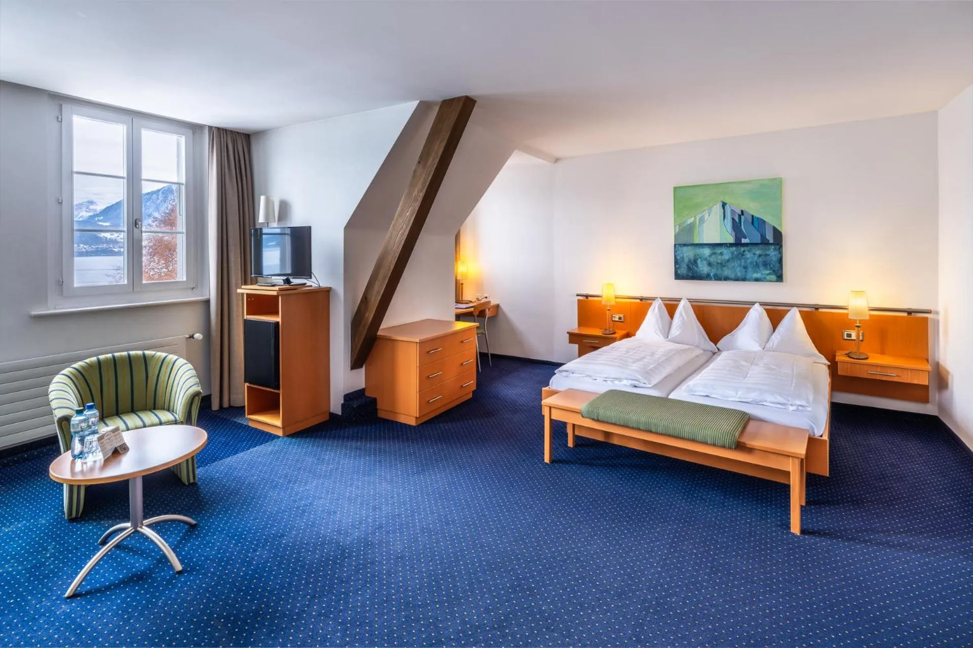 room service, Bed in Parkhotel Gunten – Beach & Spa