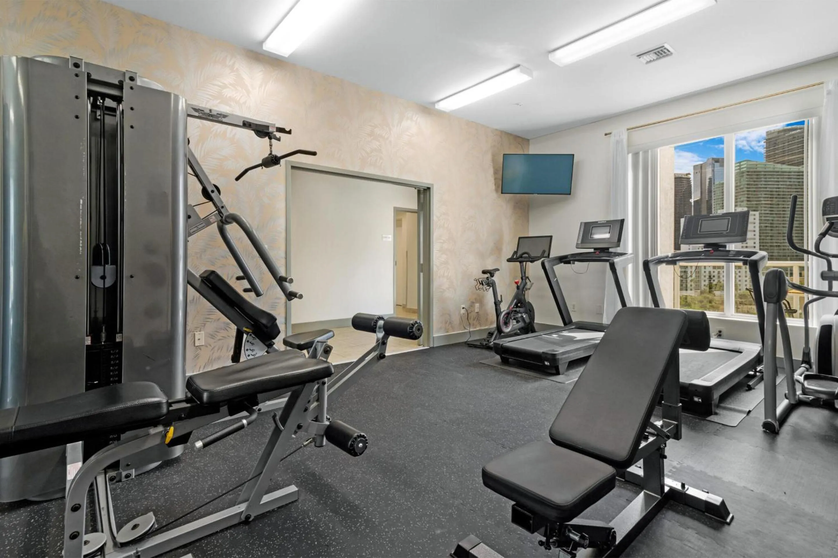 Roami at Habitat Brickell