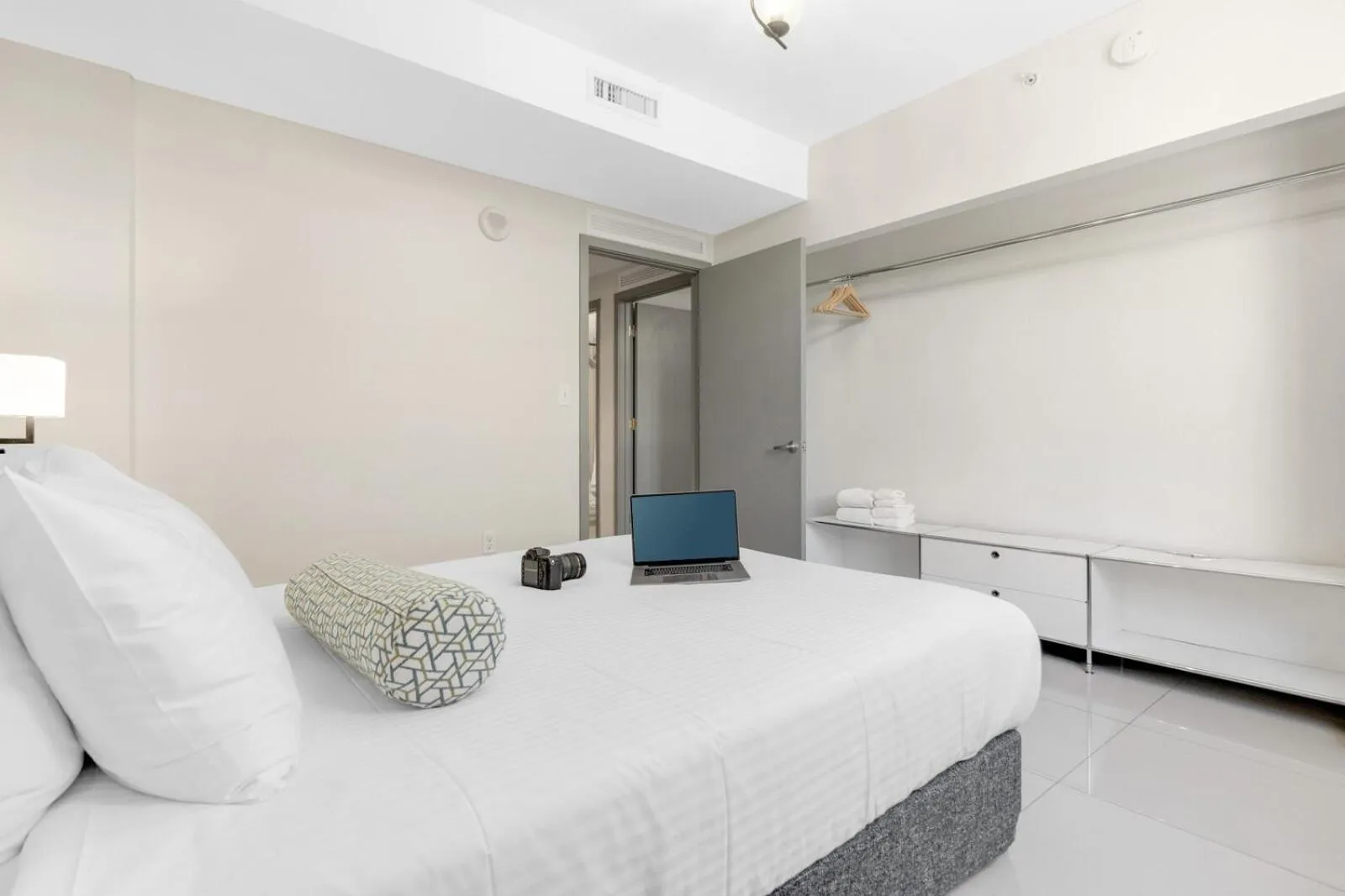 Bed in Roami at Habitat Brickell